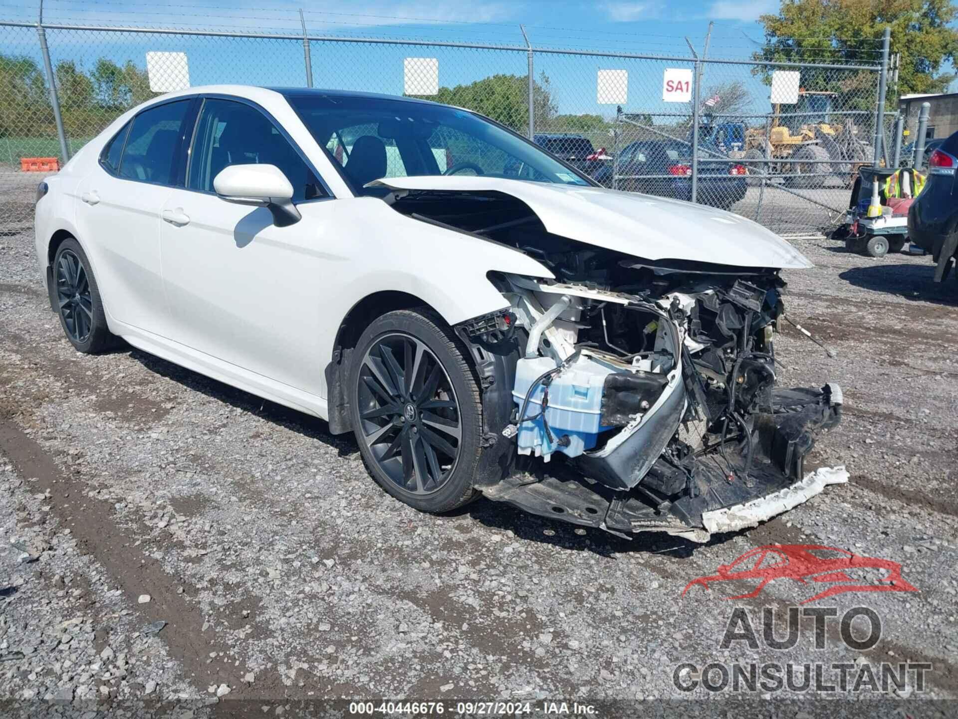 TOYOTA CAMRY 2018 - 4T1B61HK2JU154072