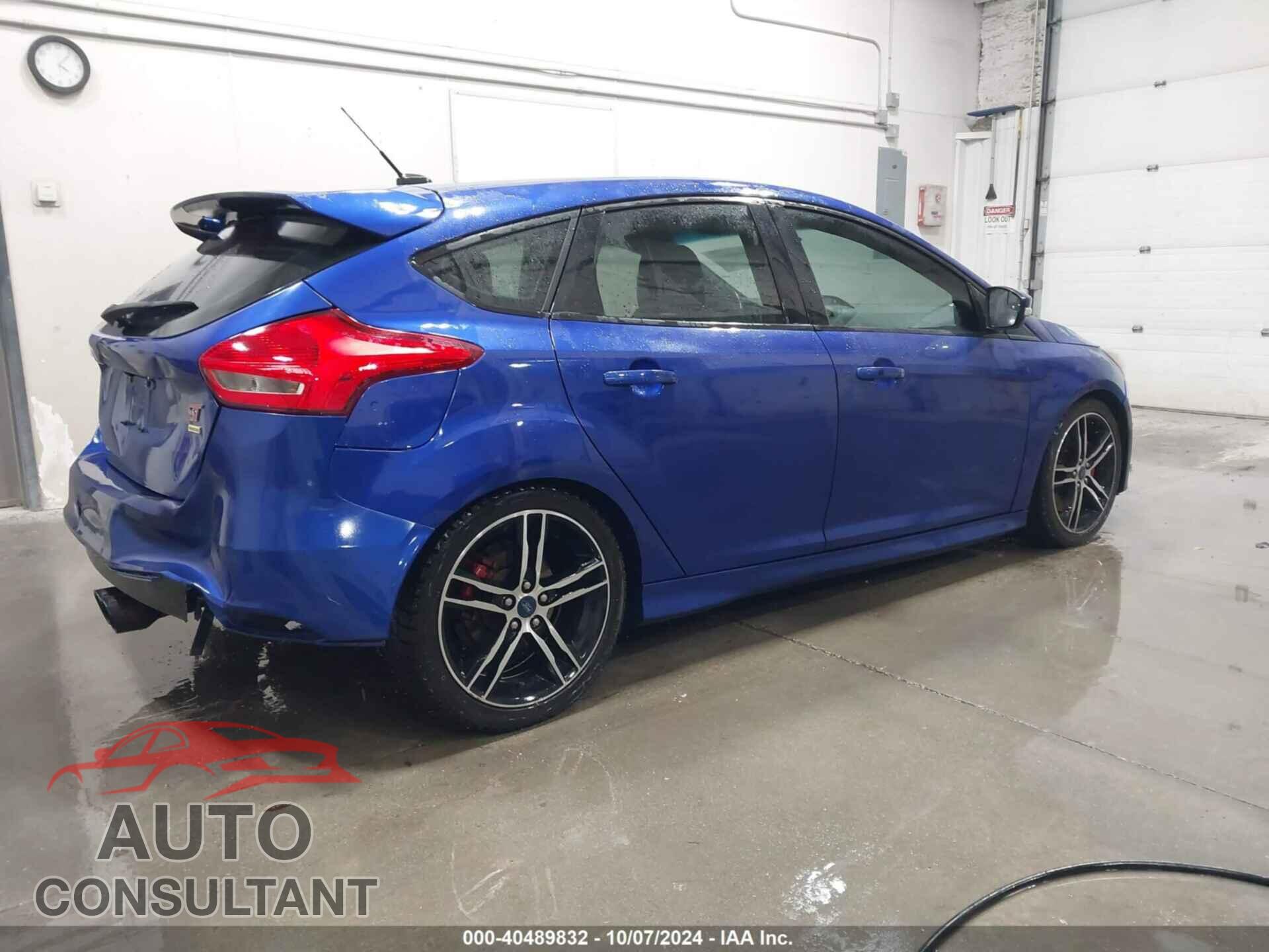 FORD FOCUS ST 2015 - 1FADP3L98FL321600