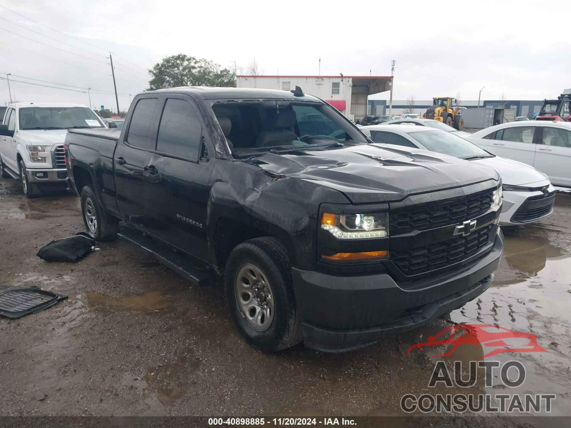 CHEVROLET SILVERADO 1500 2018 - 1GCVKNEH7JZ314950