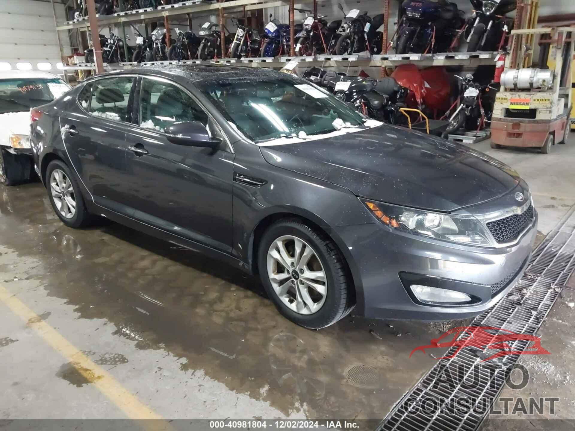 KIA OPTIMA 2011 - KNAGN4A79B5111409