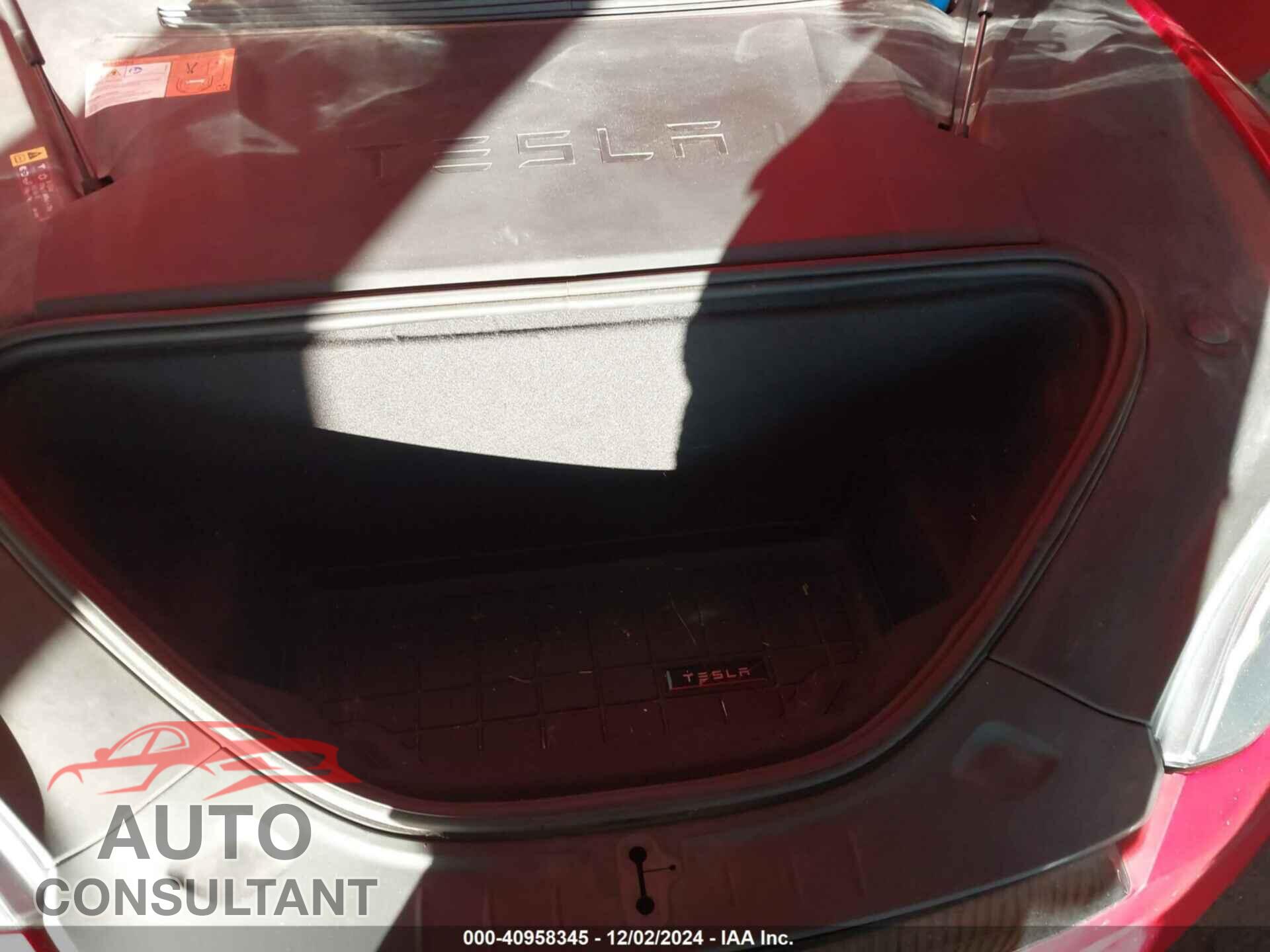 TESLA MODEL S 2017 - 5YJSA1E18HF216043