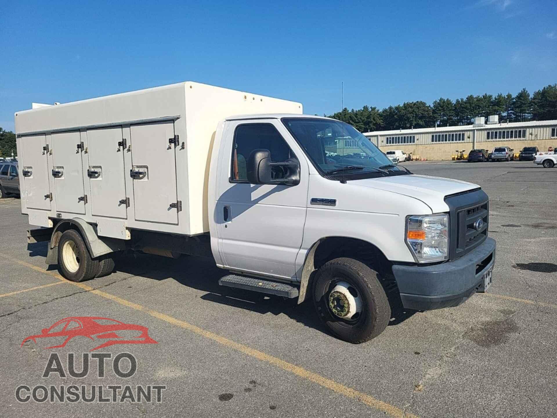 FORD ECONOLINE 2018 - 1FDXE4FS3JDC17757