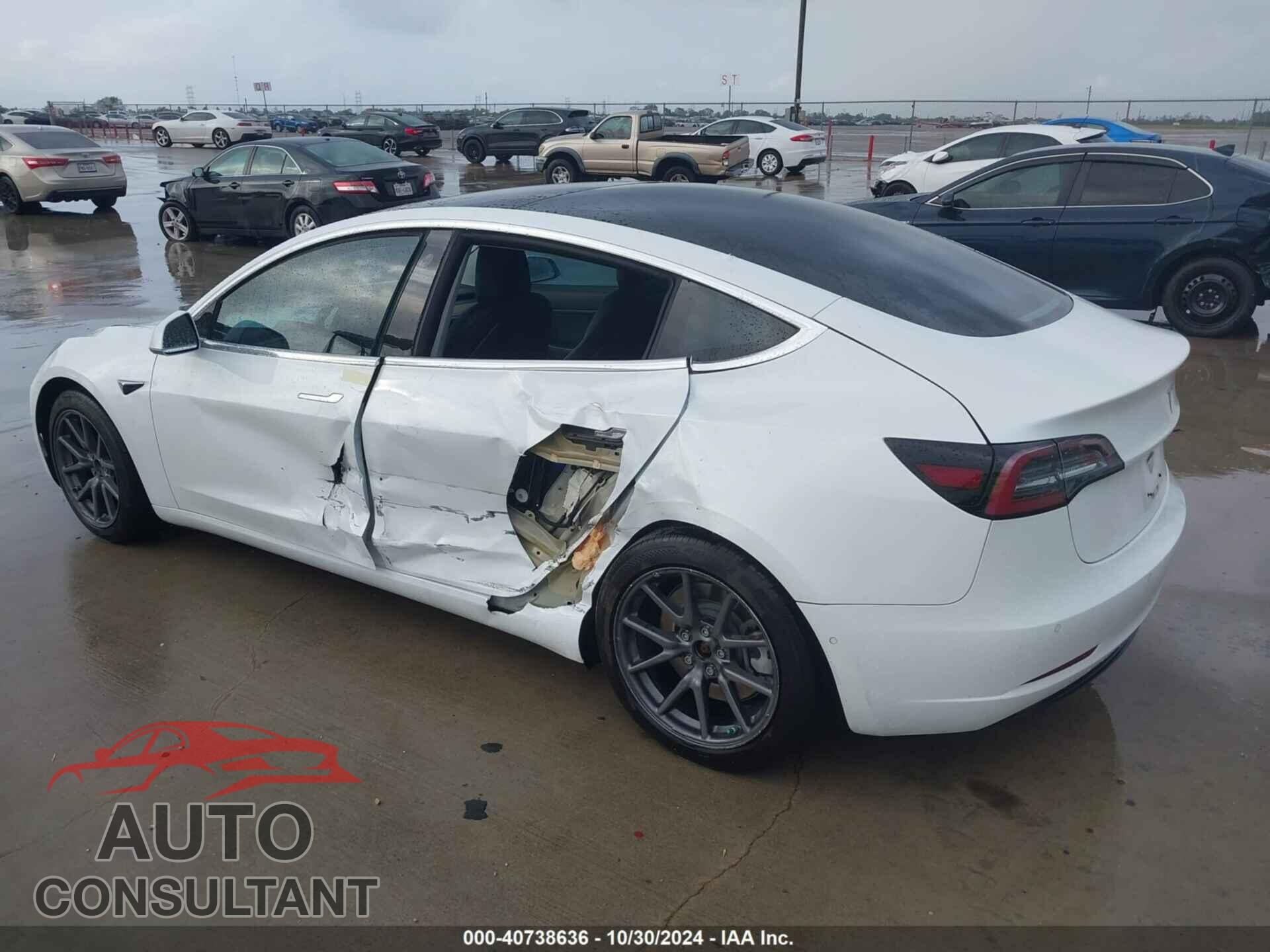 TESLA MODEL 3 2018 - 5YJ3E1EA5JF098807