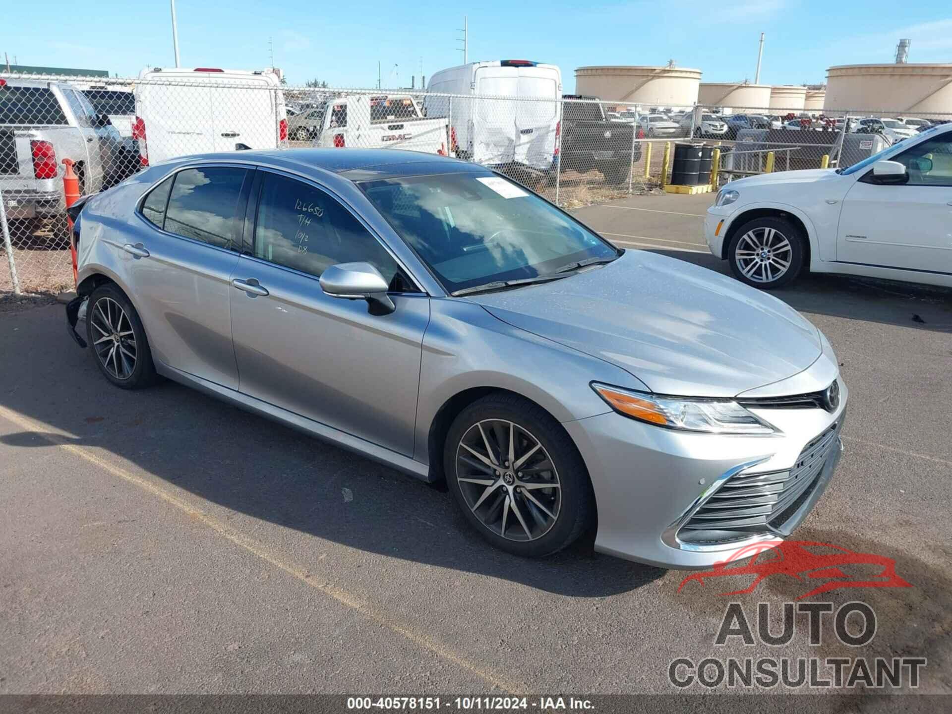 TOYOTA CAMRY 2021 - 4T1F11AK7MU611716