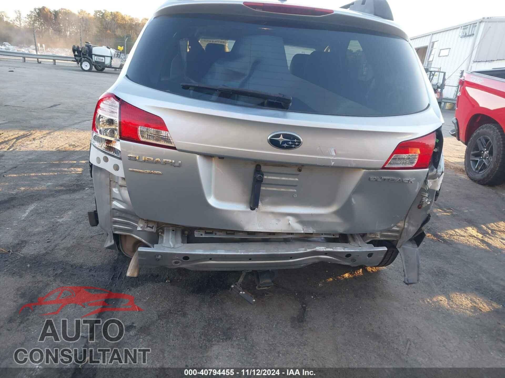 SUBARU OUTBACK 2013 - 4S4BRBKC4D3319239