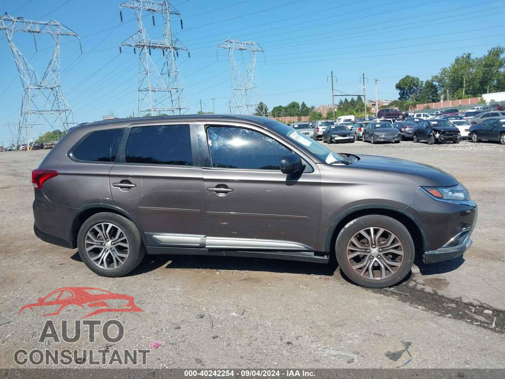 MITSUBISHI OUTLANDER 2017 - JA4AD2A33HZ035775