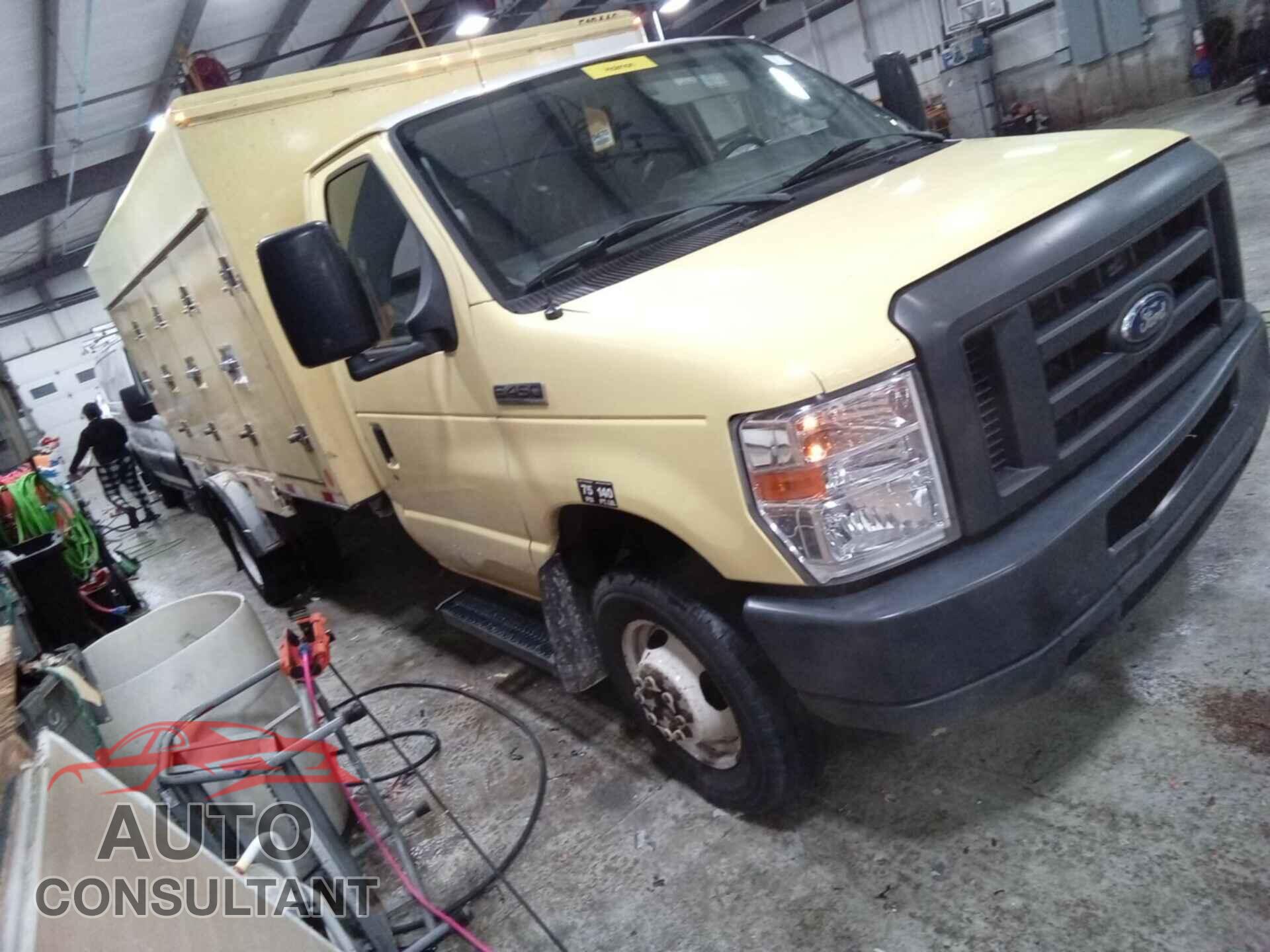 FORD ECONOLINE 2018 - 1FDXE4FS7JDC24923