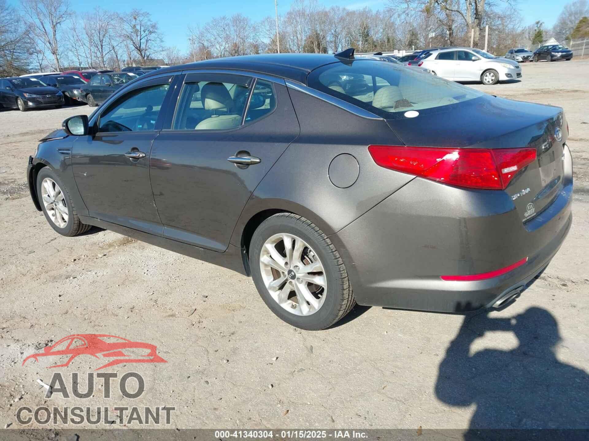 KIA OPTIMA 2011 - KNAGN4A77B5064025