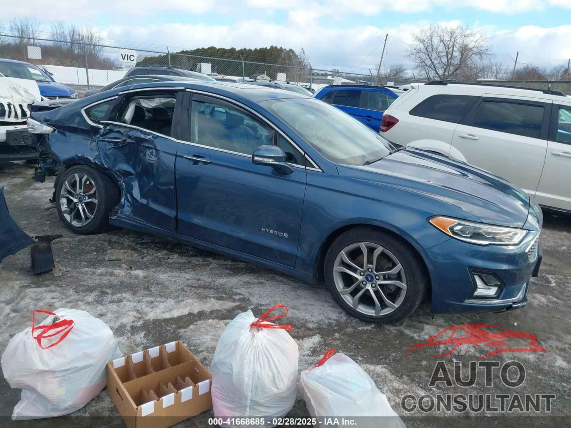 FORD FUSION HYBRID 2019 - 3FA6P0RU4KR111168