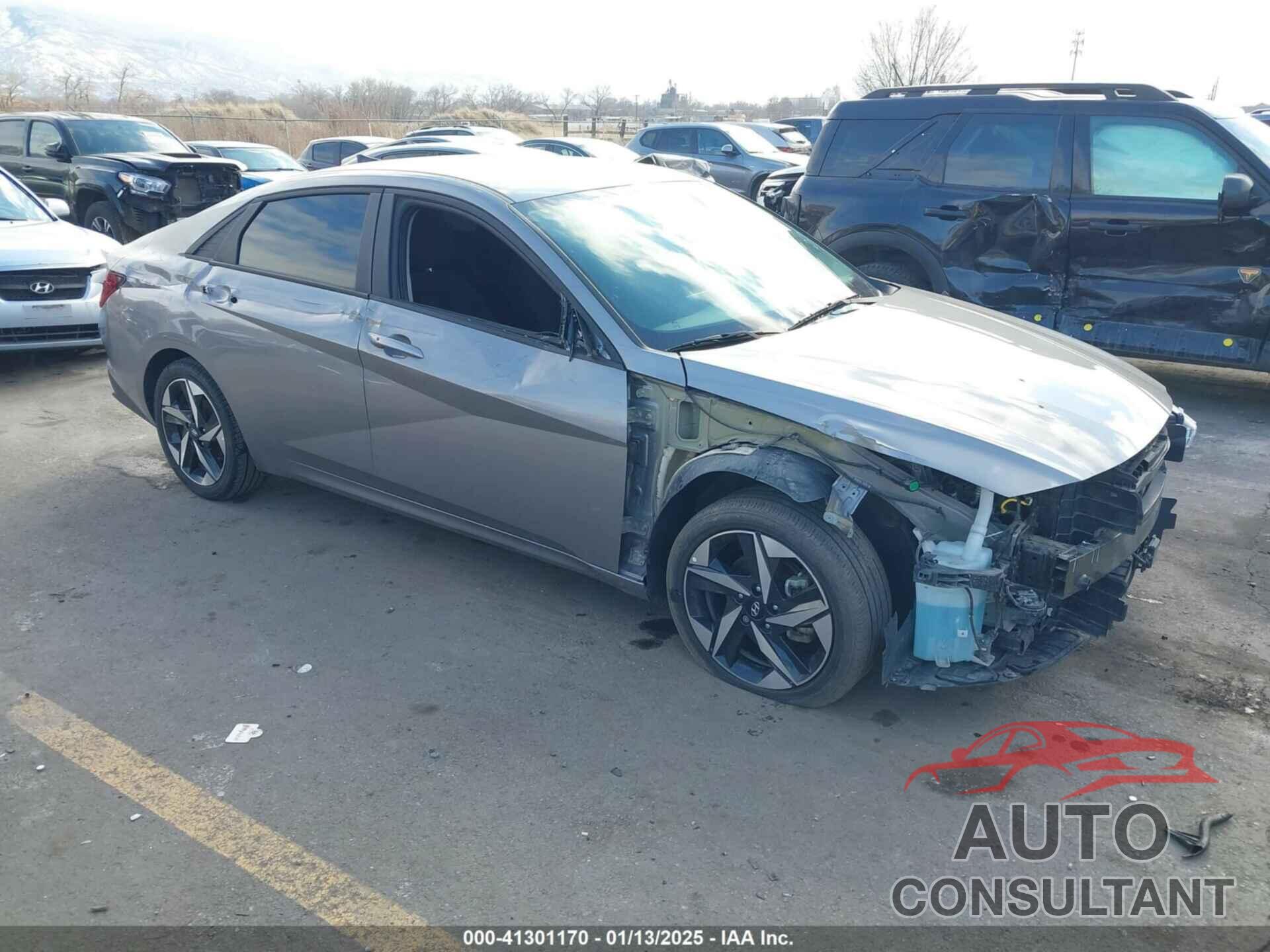 HYUNDAI ELANTRA 2023 - KMHLS4AG7PU575589