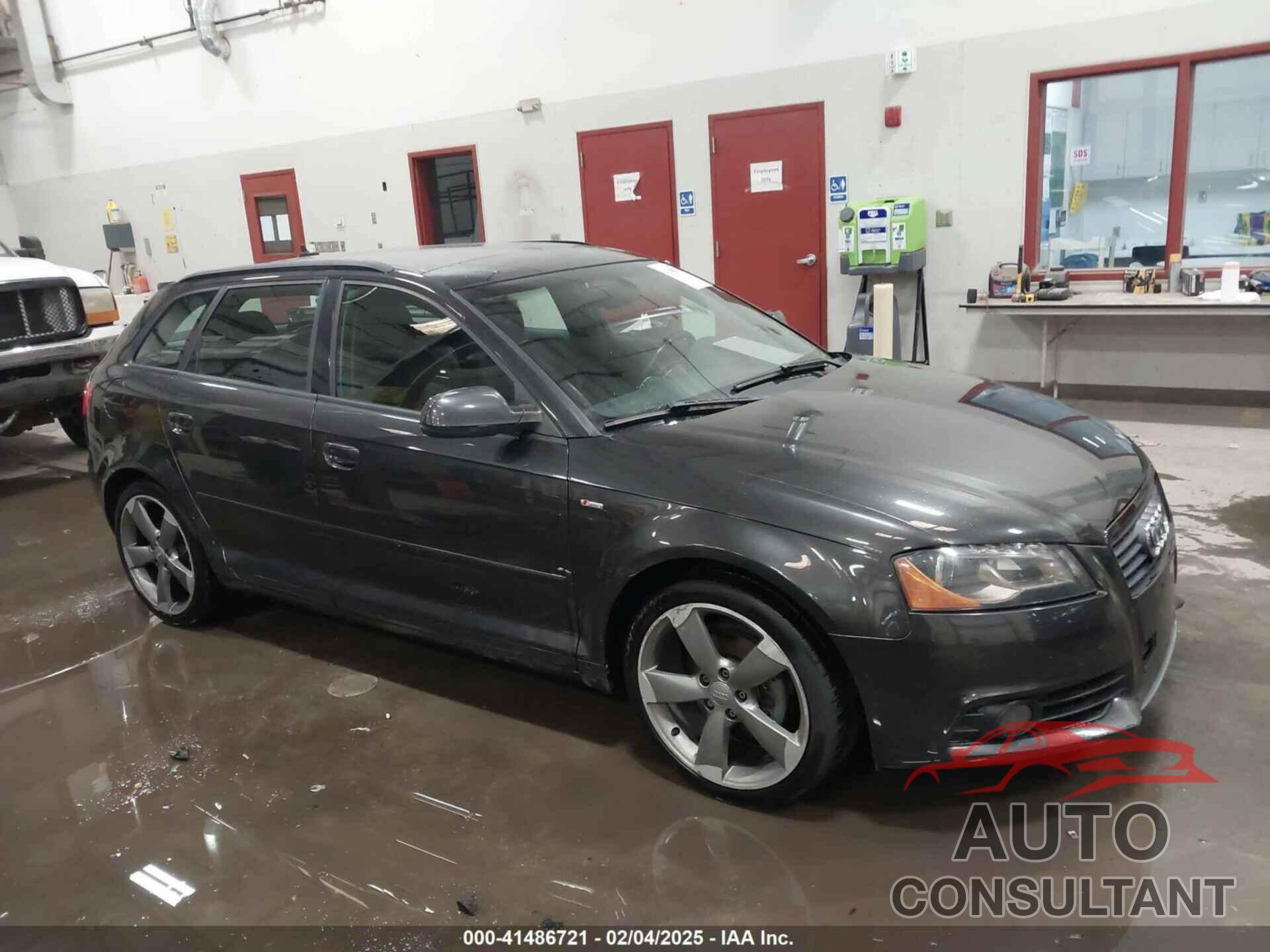 AUDI A3 2012 - WAUKJBFM9CA092152