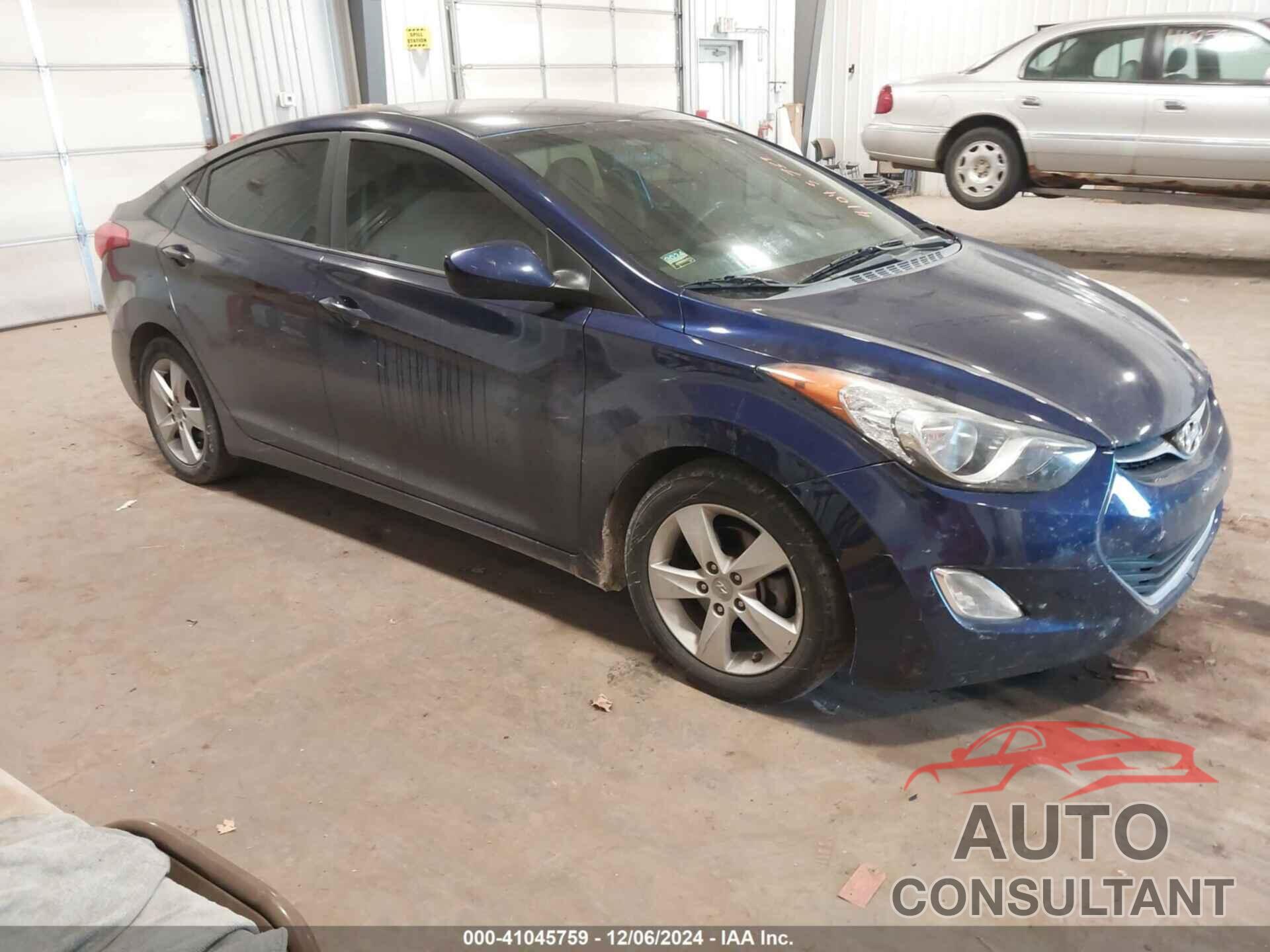 HYUNDAI ELANTRA 2013 - 5NPDH4AE9DH440111