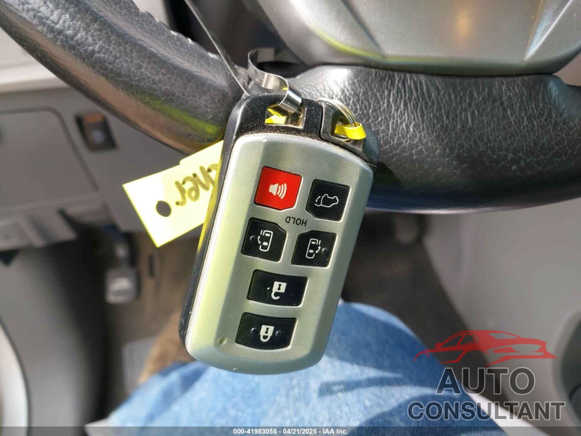 TOYOTA SIENNA 2017 - 5TDDZ3DC4HS164017