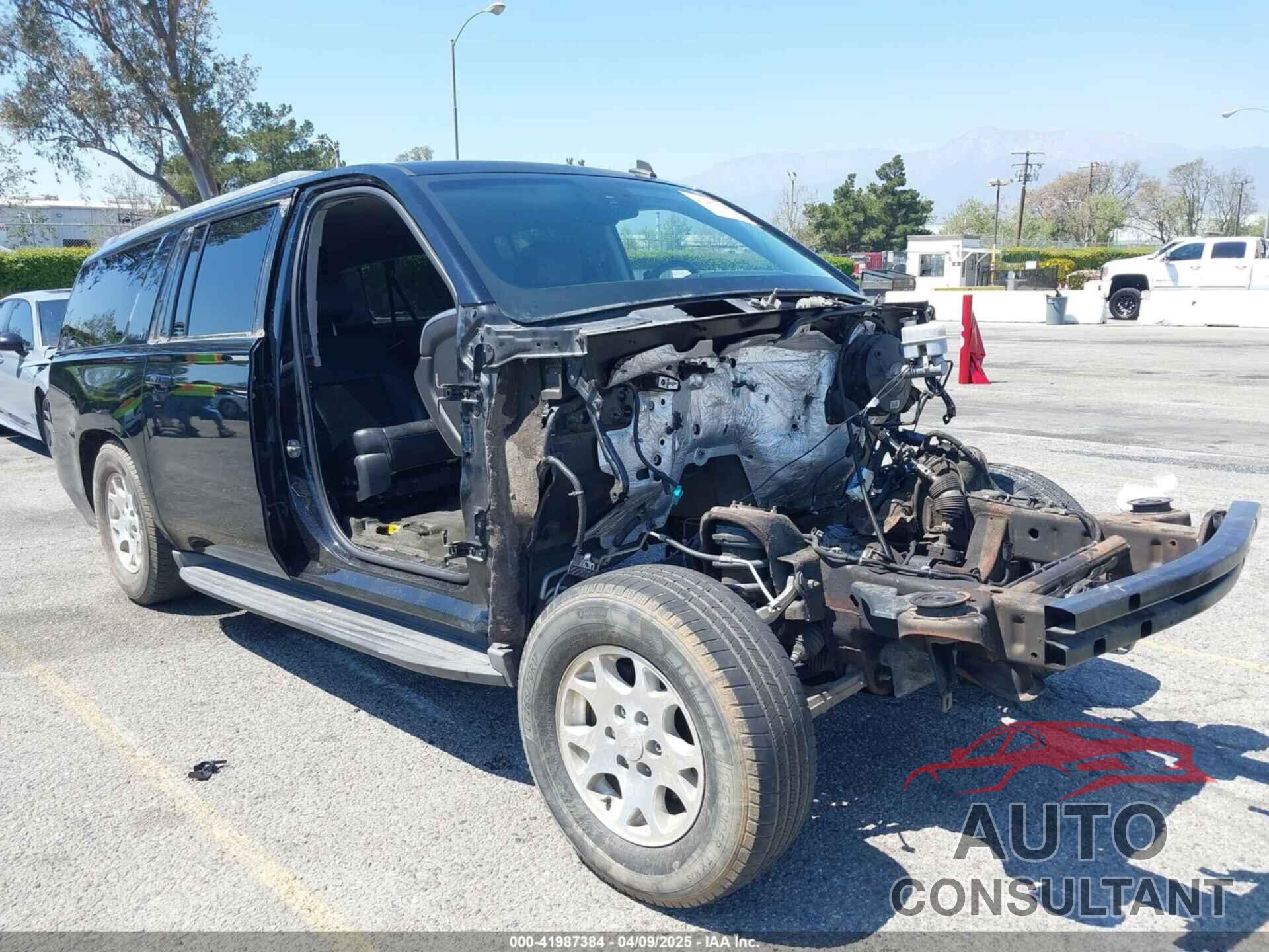 CHEVROLET SUBURBAN 1500 2015 - 1GNSKJKCXFR298472