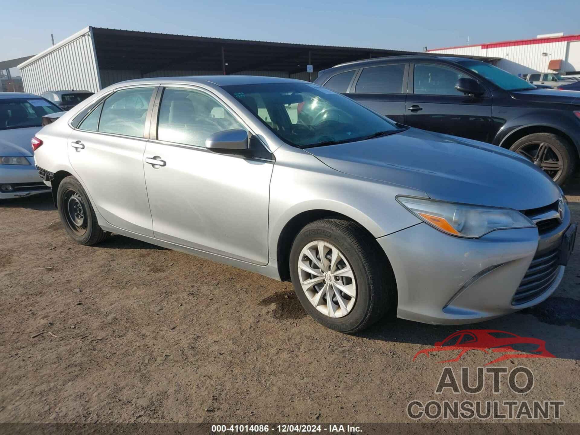 TOYOTA CAMRY 2015 - 4T4BF1FKXFR497681