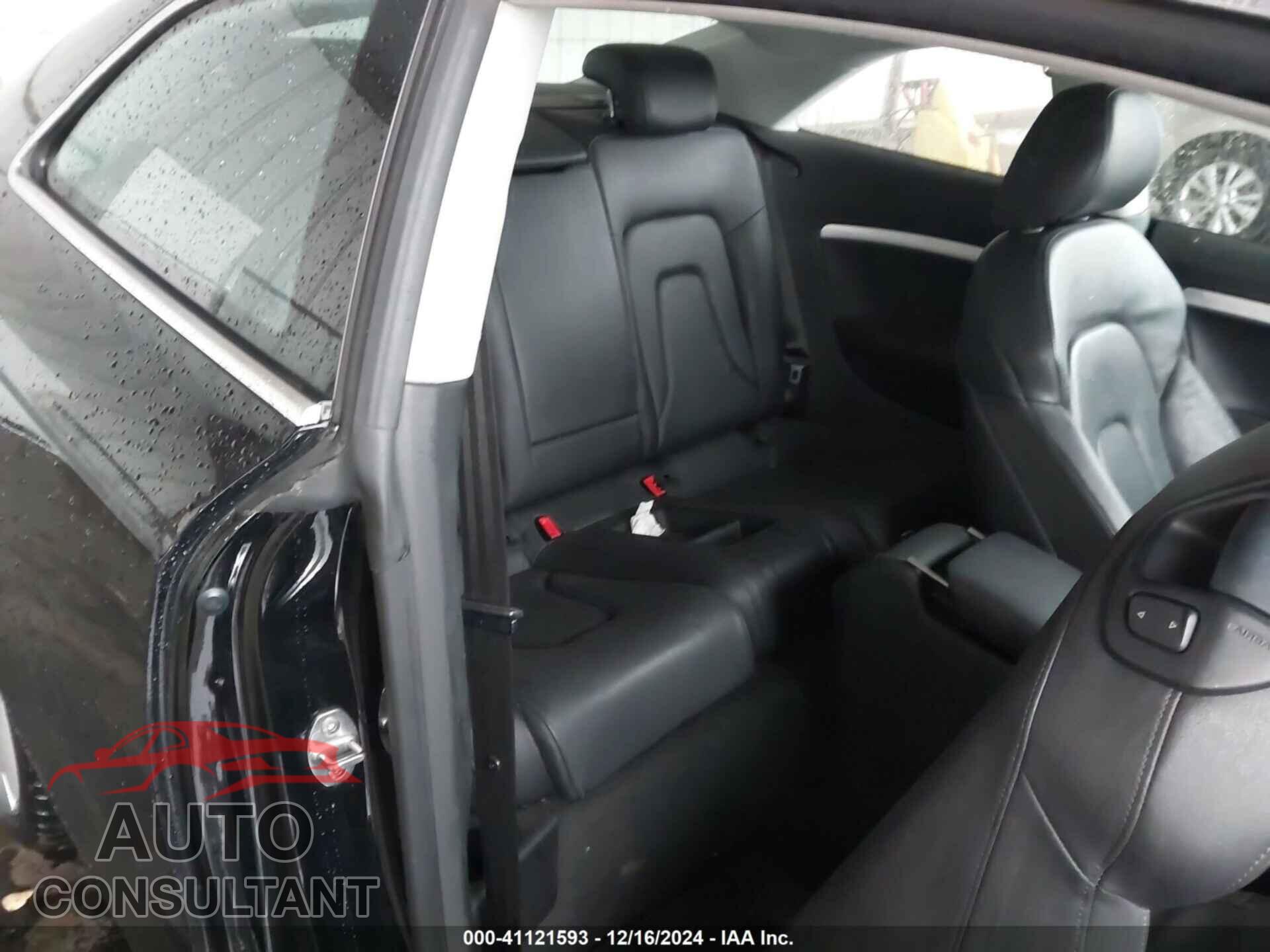 AUDI A5 2012 - WAURFAFRXCA008605