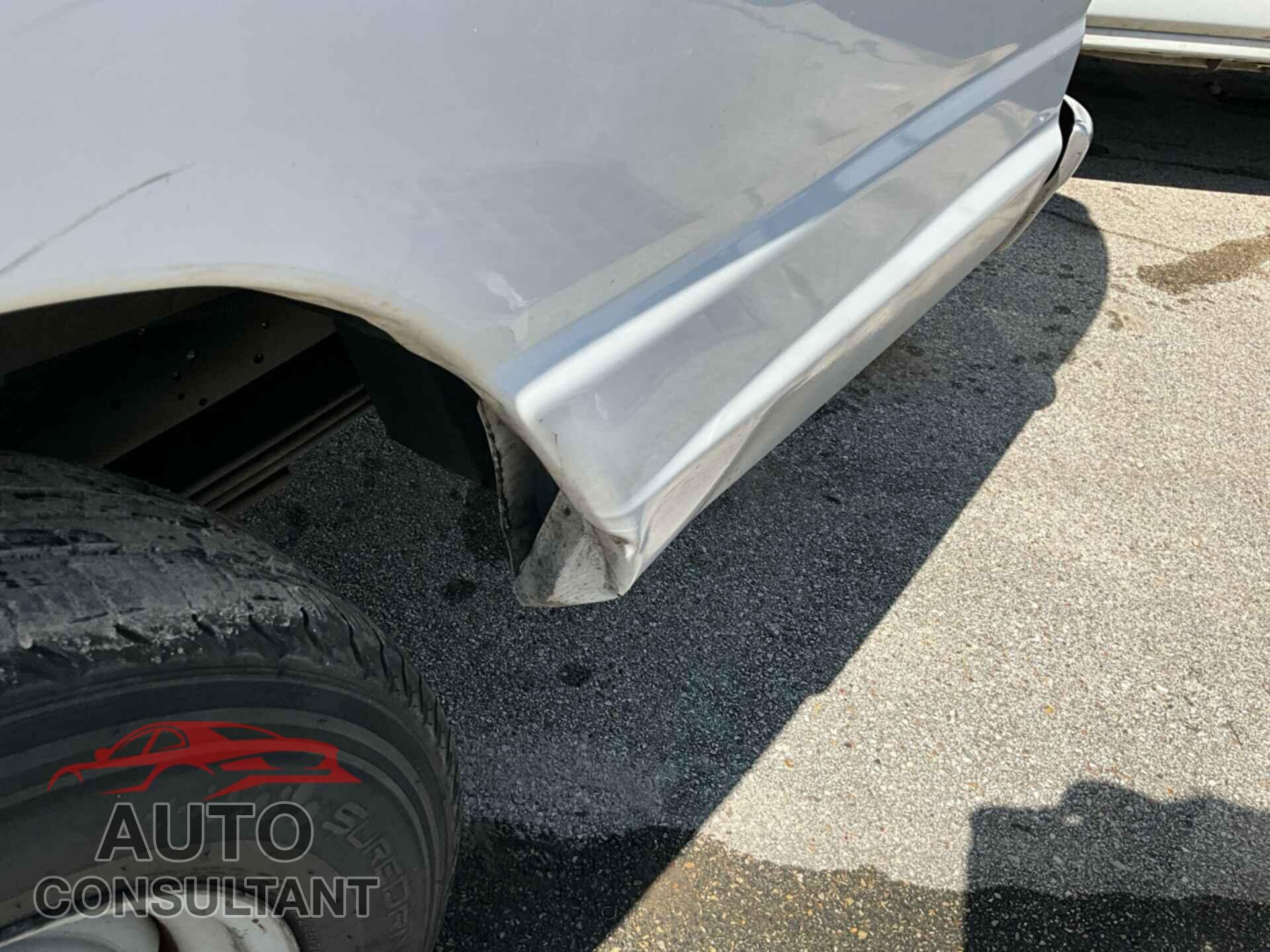 FORD E-350 SUPER DUTY 2012 - 1FBSS3BL2CDB25501