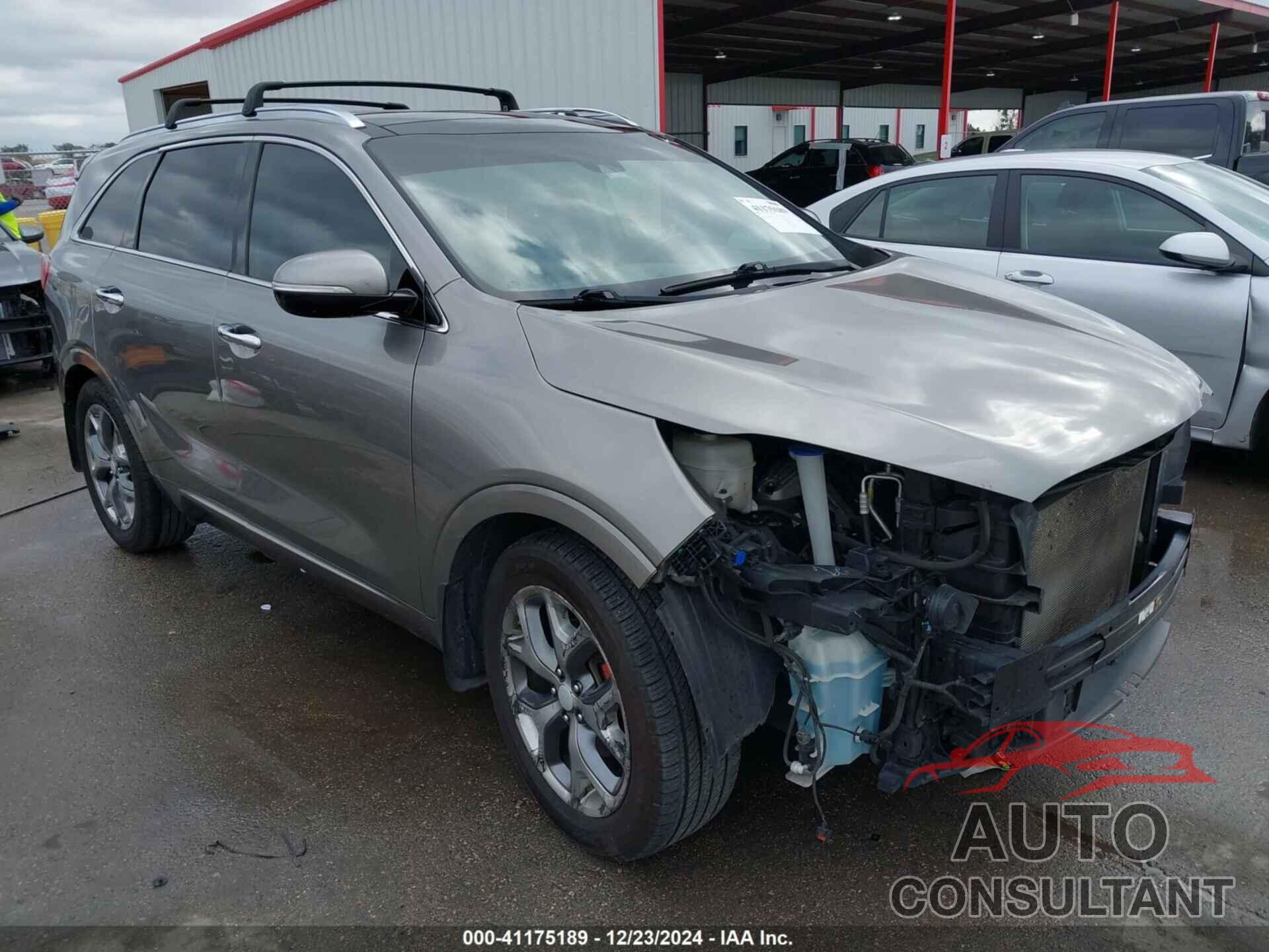 KIA SORENTO 2017 - 5XYPK4A50HG238723