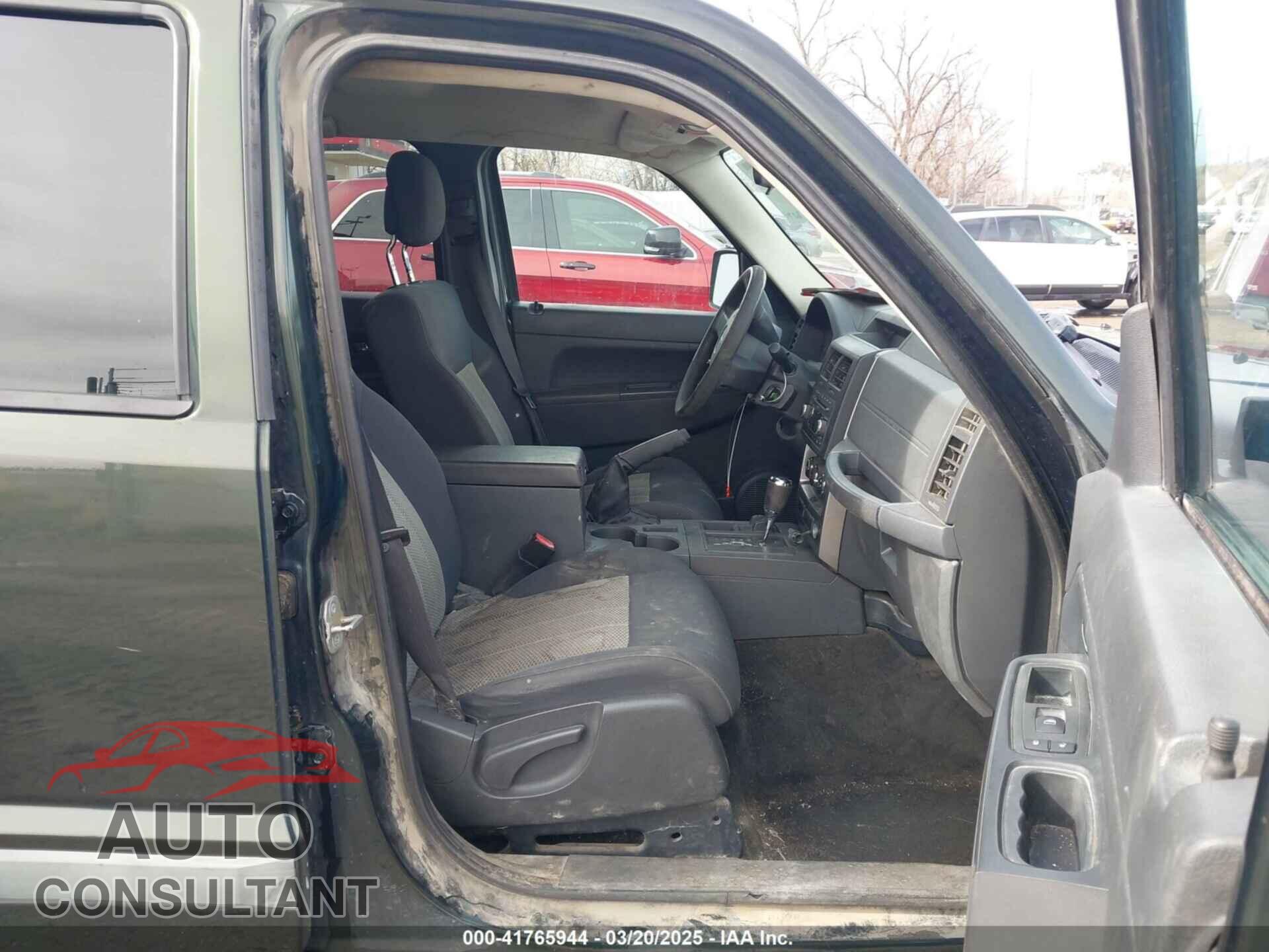 JEEP LIBERTY 2010 - 1J4PN2GK7AW130045