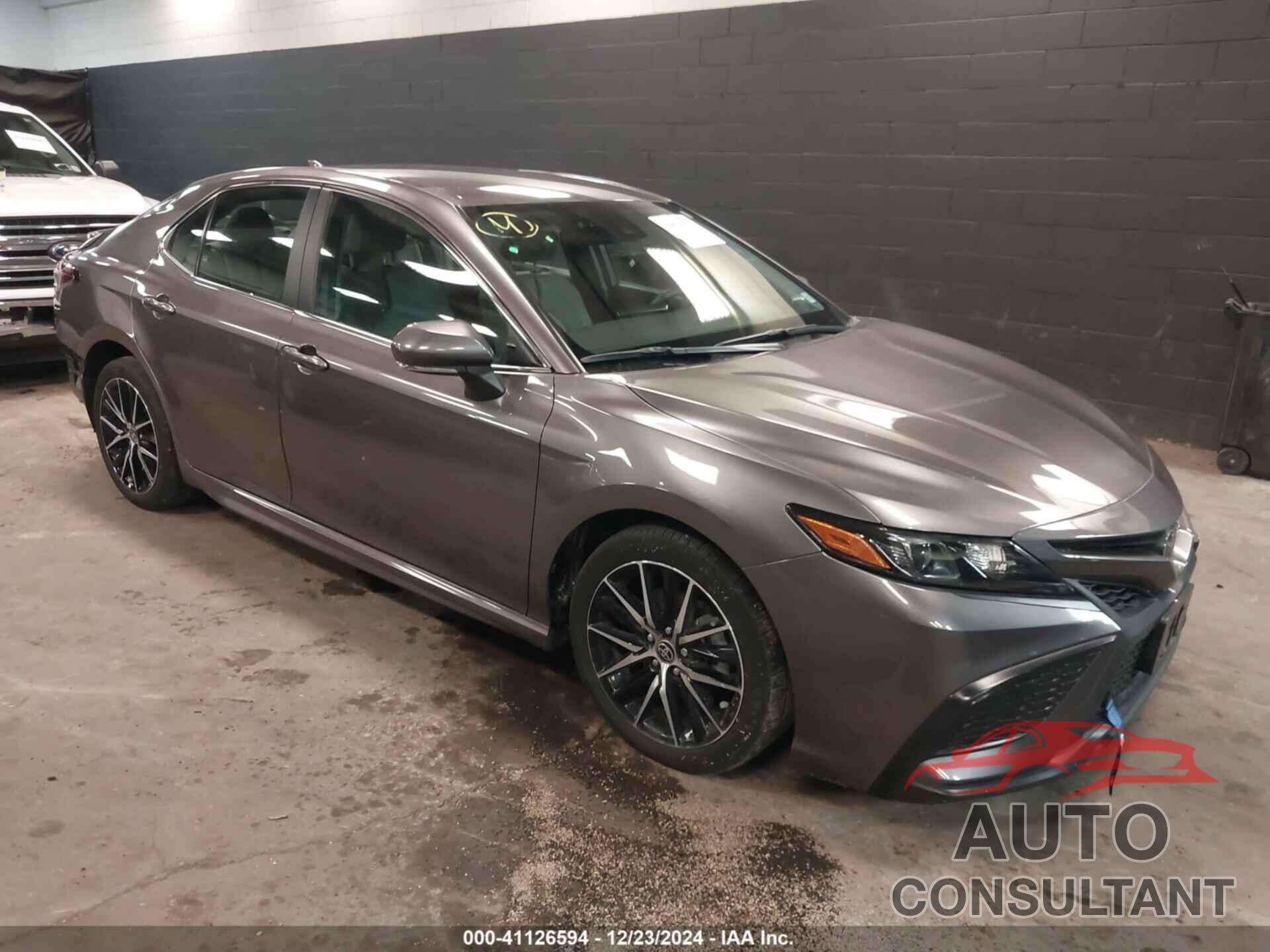 TOYOTA CAMRY 2024 - 4T1G11BK6RU110813