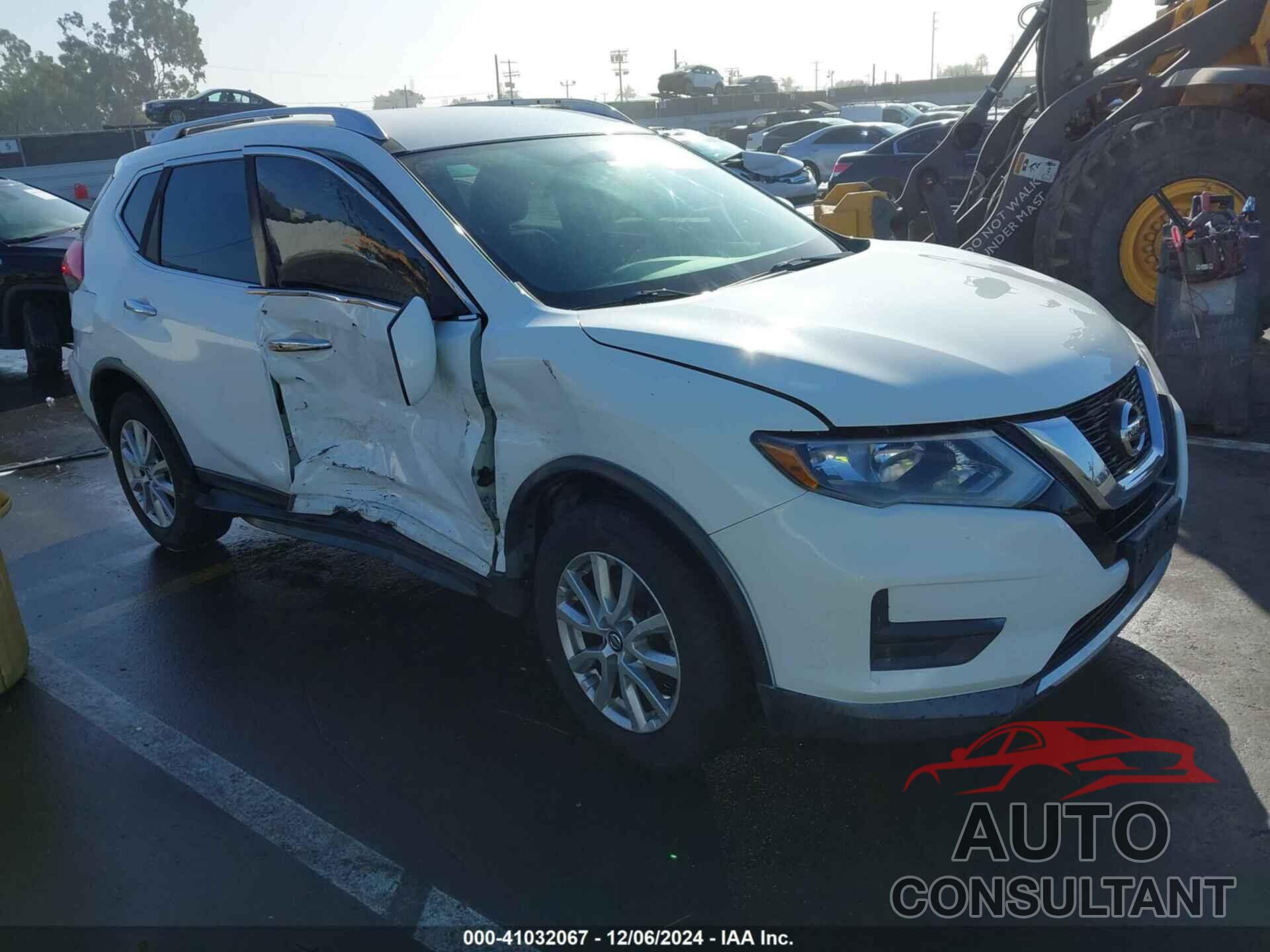 NISSAN ROGUE 2017 - KNMAT2MVXHP569017