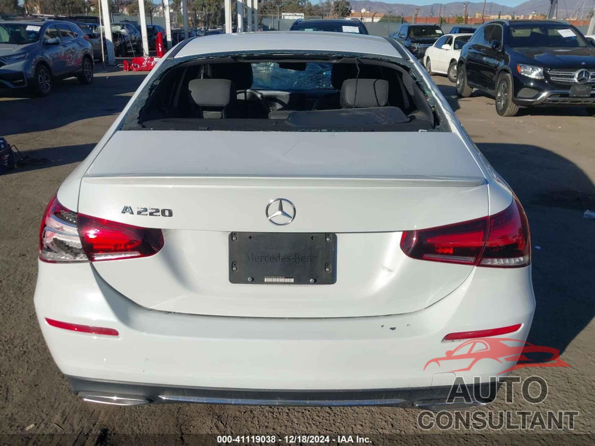 MERCEDES-BENZ A 220 2020 - WDD3G4EB3LW038646
