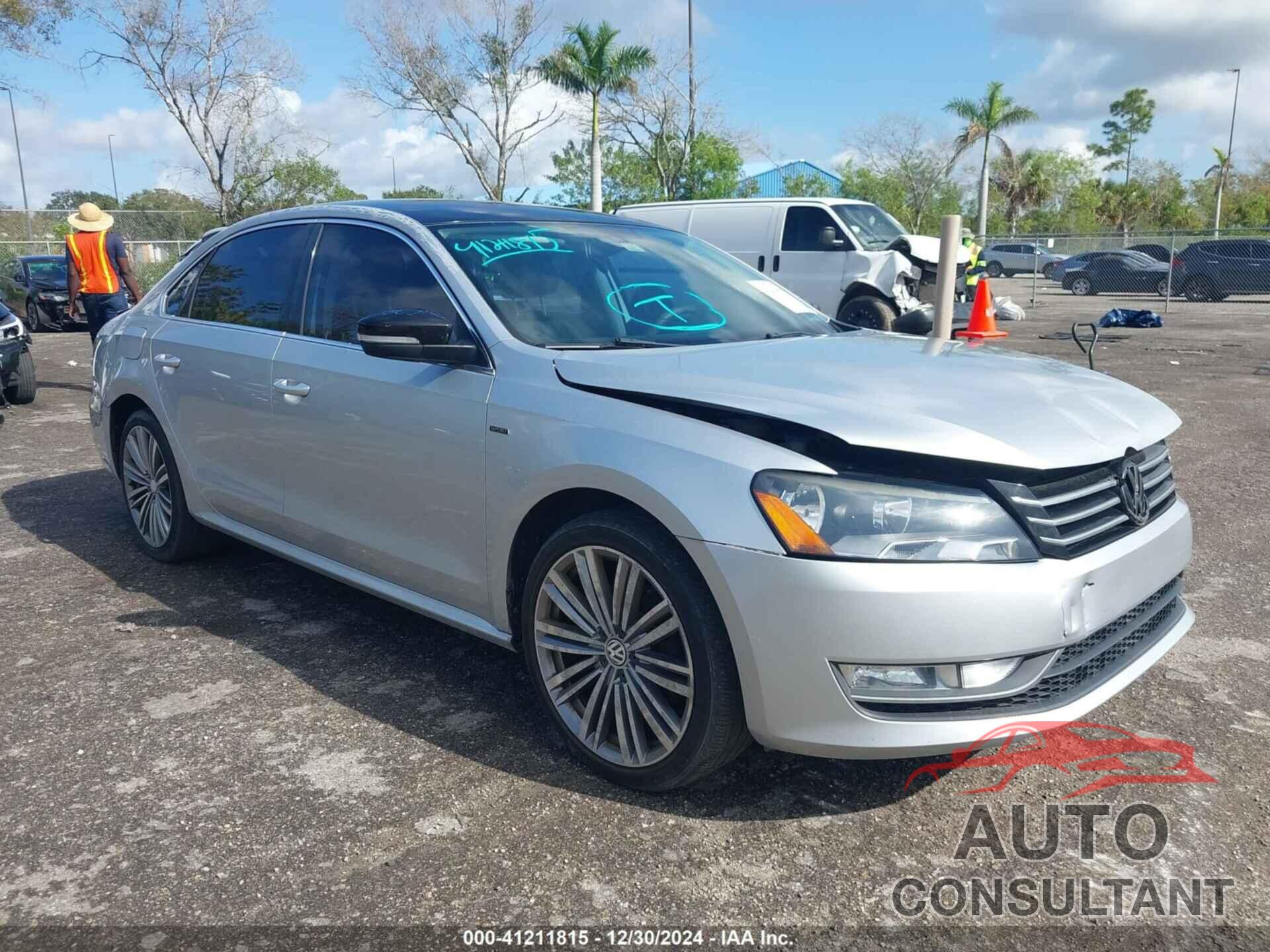 VOLKSWAGEN PASSAT 2015 - 1VWBT7A31FC105636