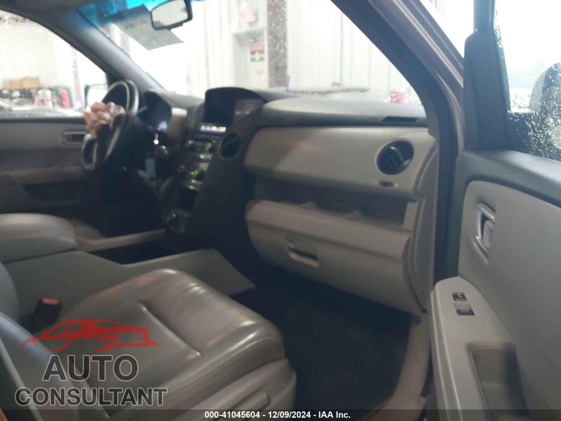 HONDA PILOT 2013 - 5FNYF4H76DB067204
