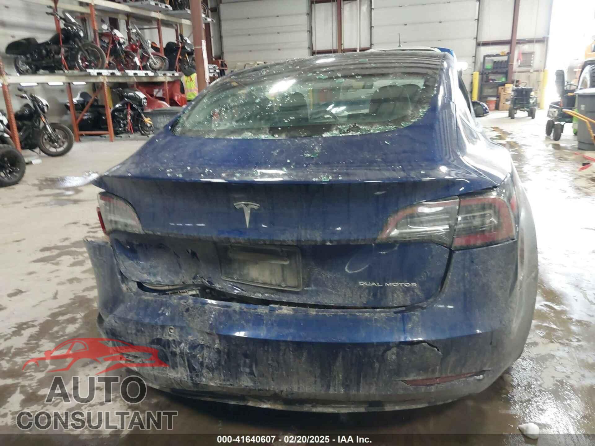 TESLA MODEL 3 2019 - 5YJ3E1EB2KF453877