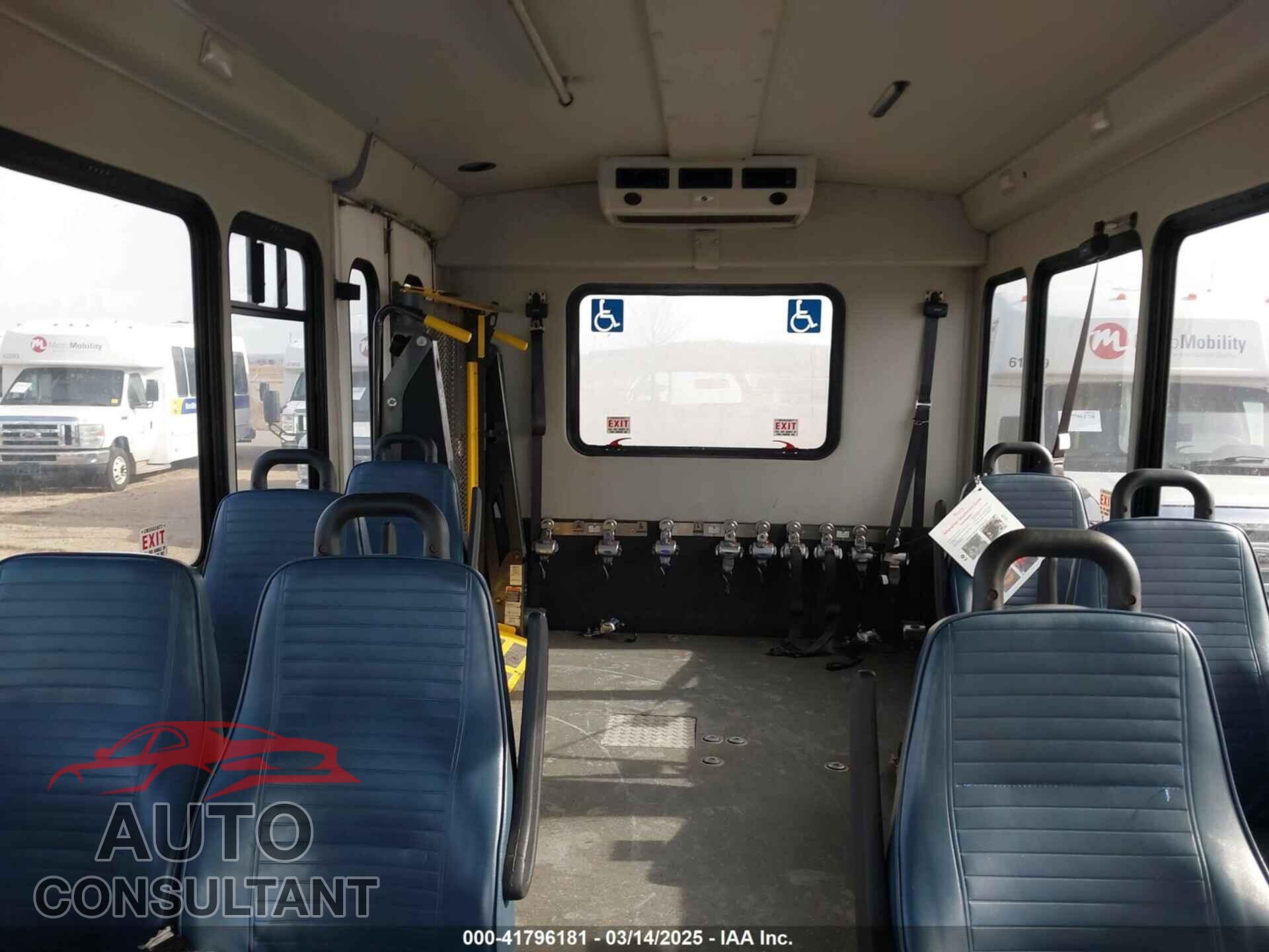 FORD E-450 CUTAWAY 2019 - 1FDFE4FS7KDC32033