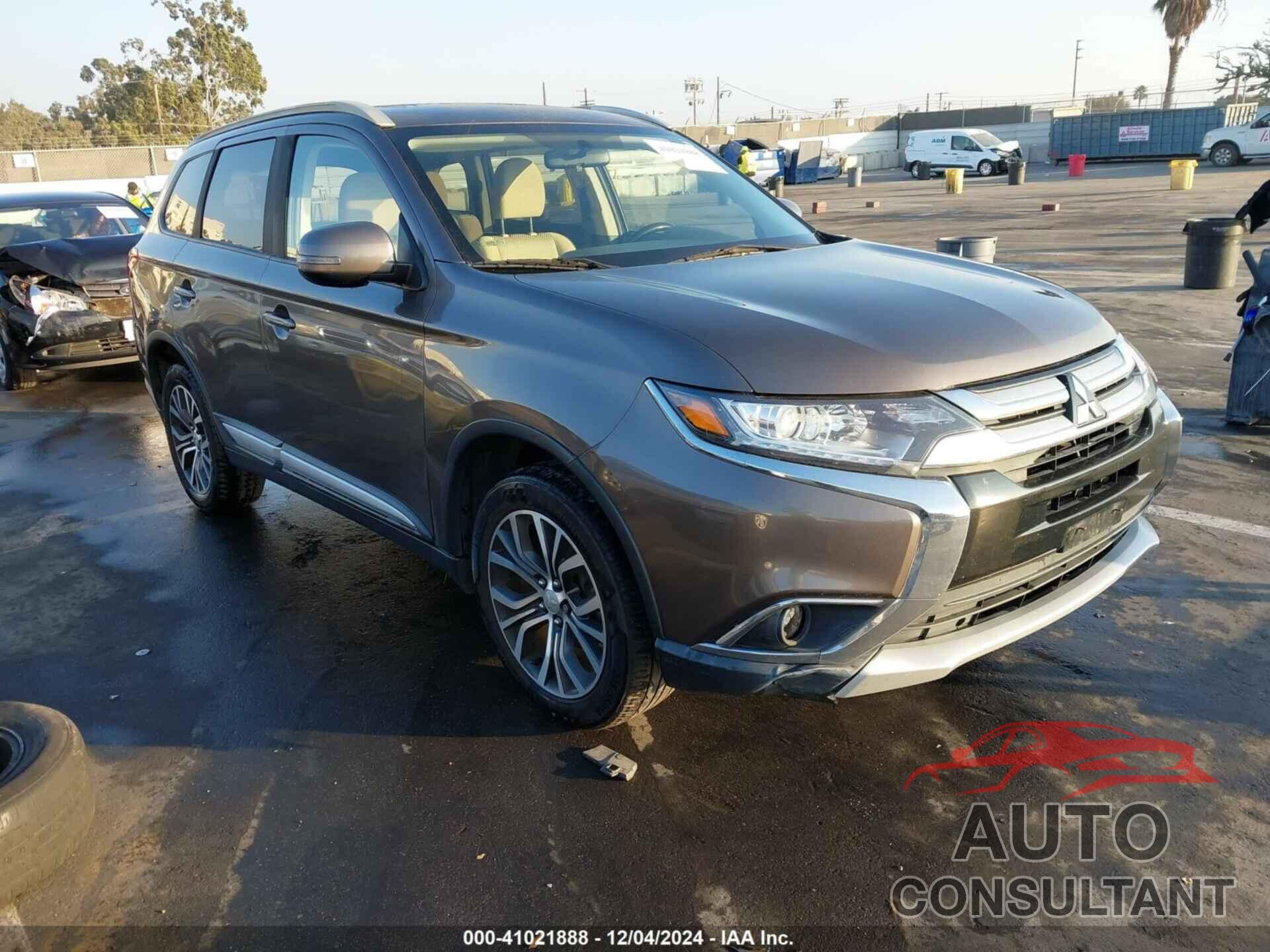 MITSUBISHI OUTLANDER 2018 - JA4AZ3A35JZ009787
