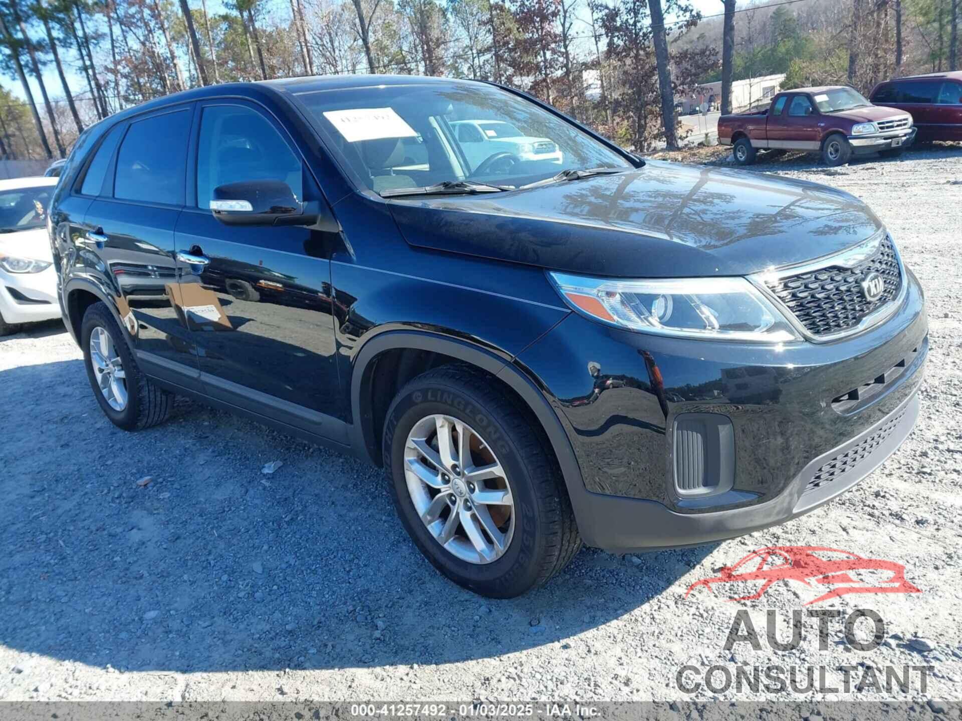 KIA SORENTO 2015 - 5XYKT3A67FG563411