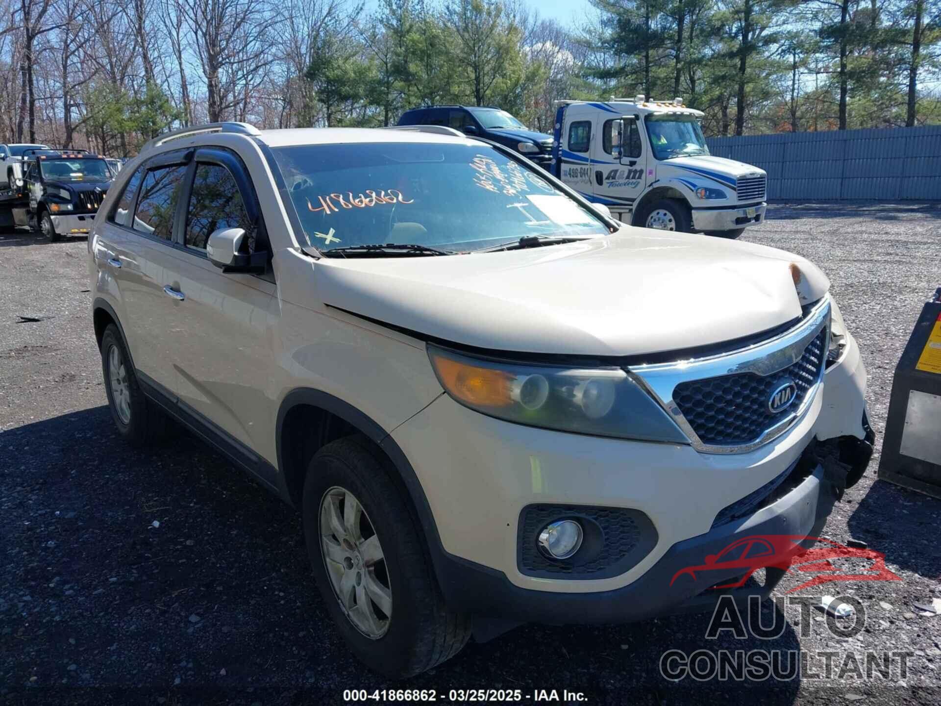 KIA SORENTO 2011 - 5XYKT3A14BG060322