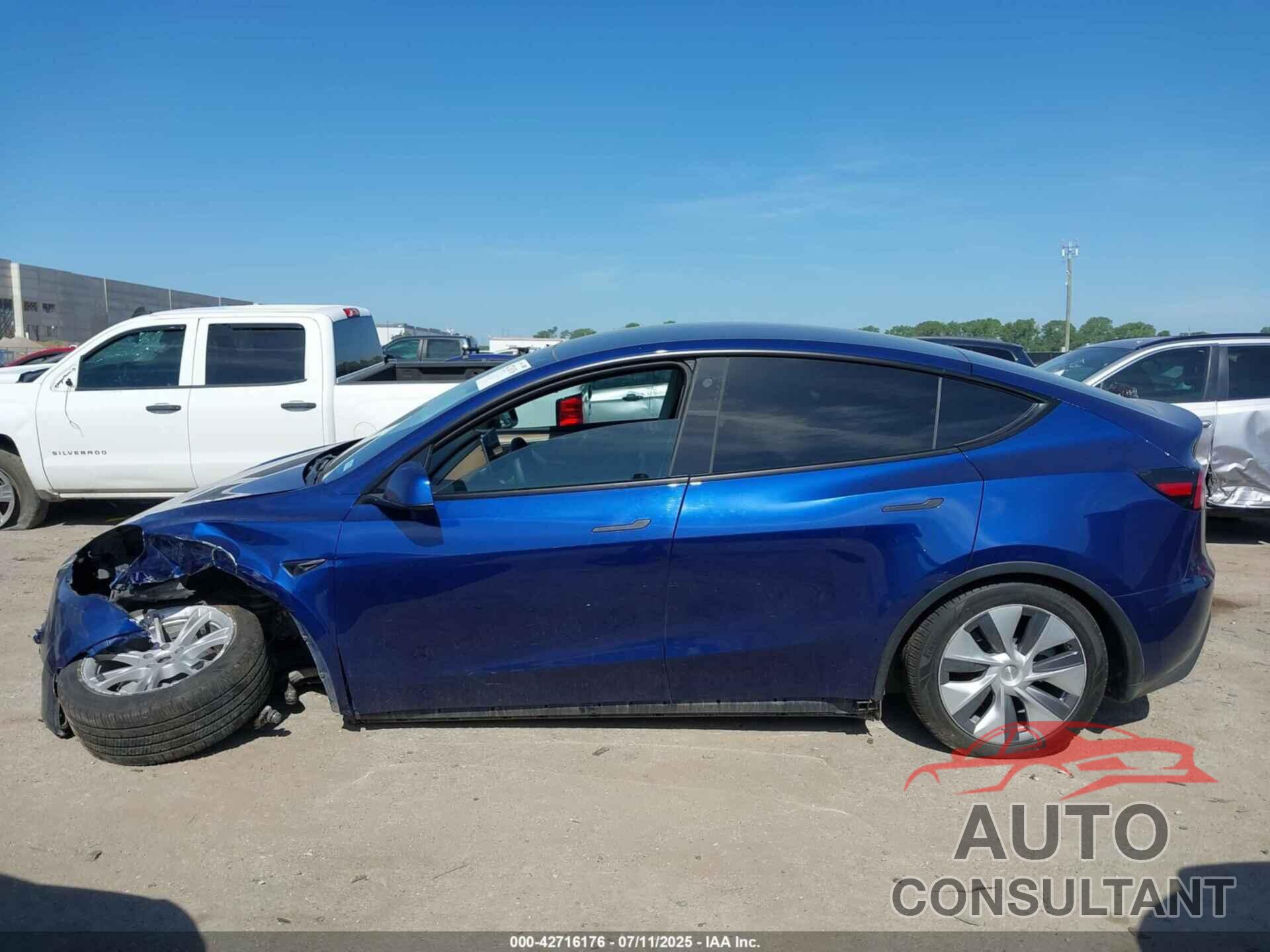 TESLA MODEL Y 2023 - 7SAYGDEE7PA056121