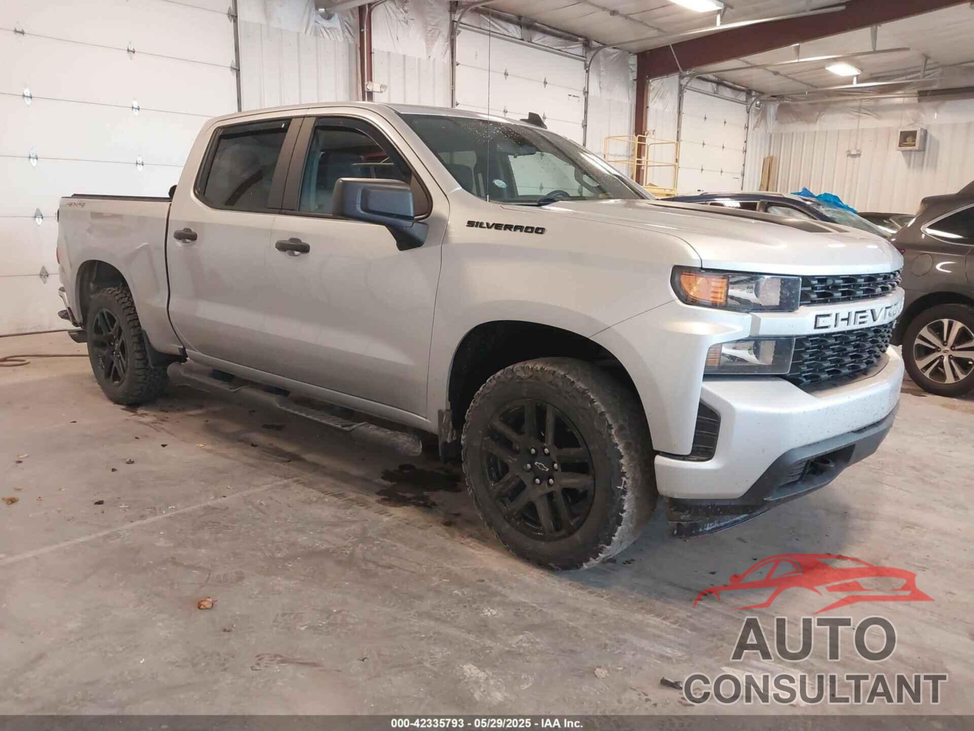CHEVROLET SILVERADO 1500 2021 - 1GCPYBEK5MZ244645