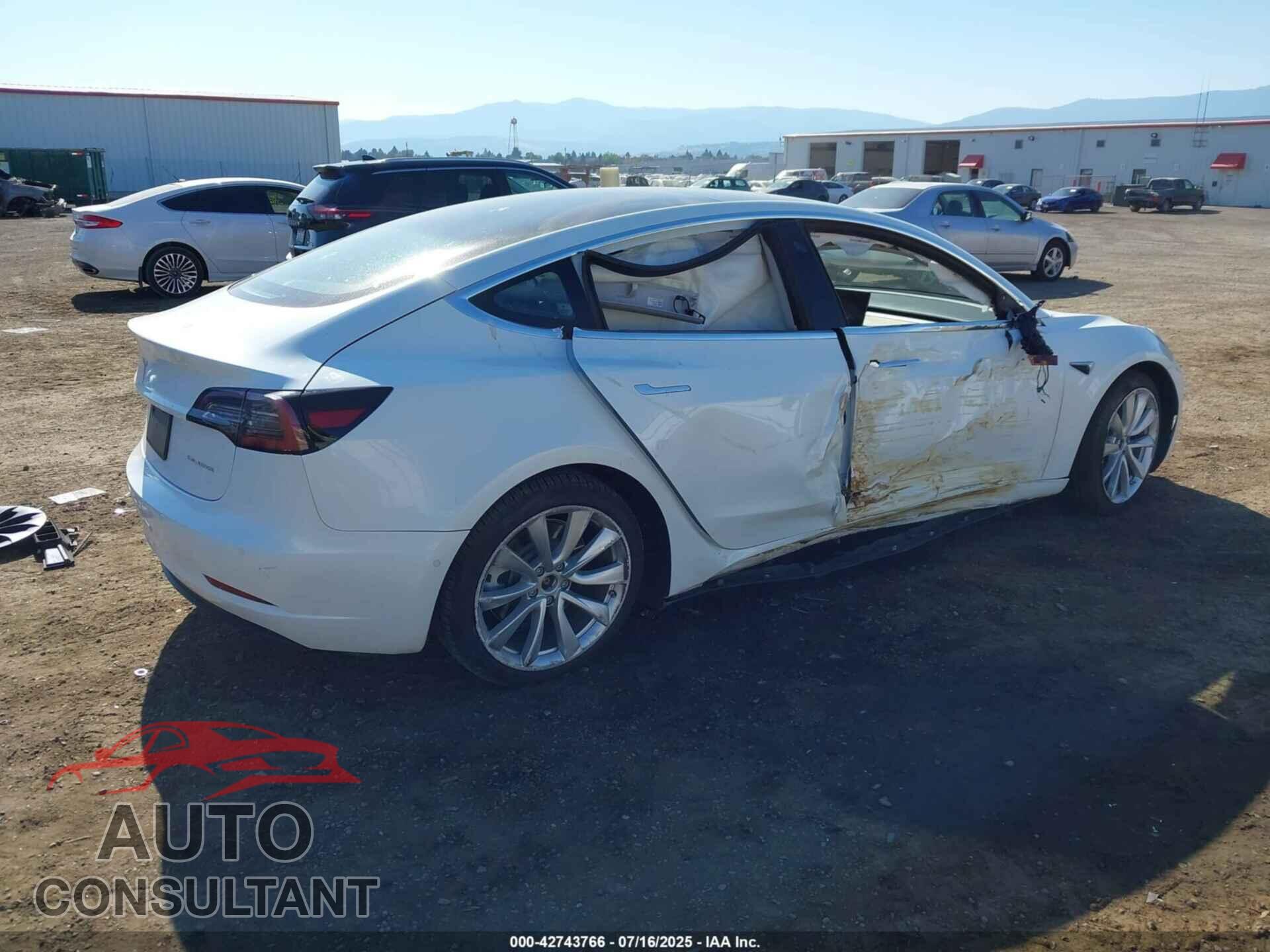 TESLA MODEL 3 2018 - 5YJ3E1EB2JF134283