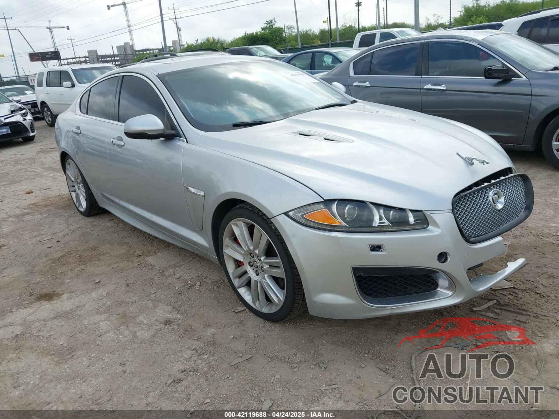 JAGUAR XF 2012 - SAJWA0JC2CMS41945