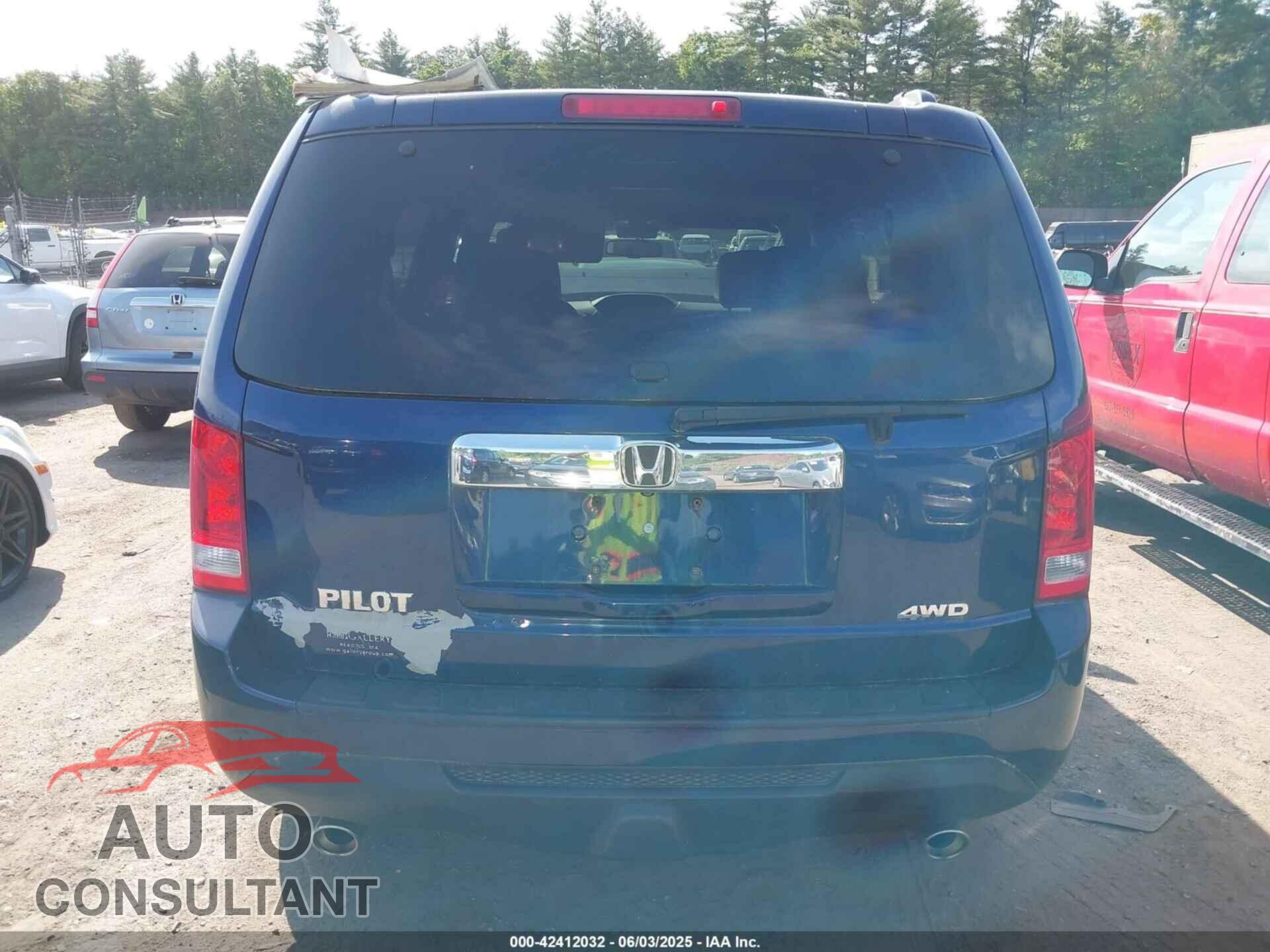 HONDA PILOT 2013 - 5FNYF4H75DB063094