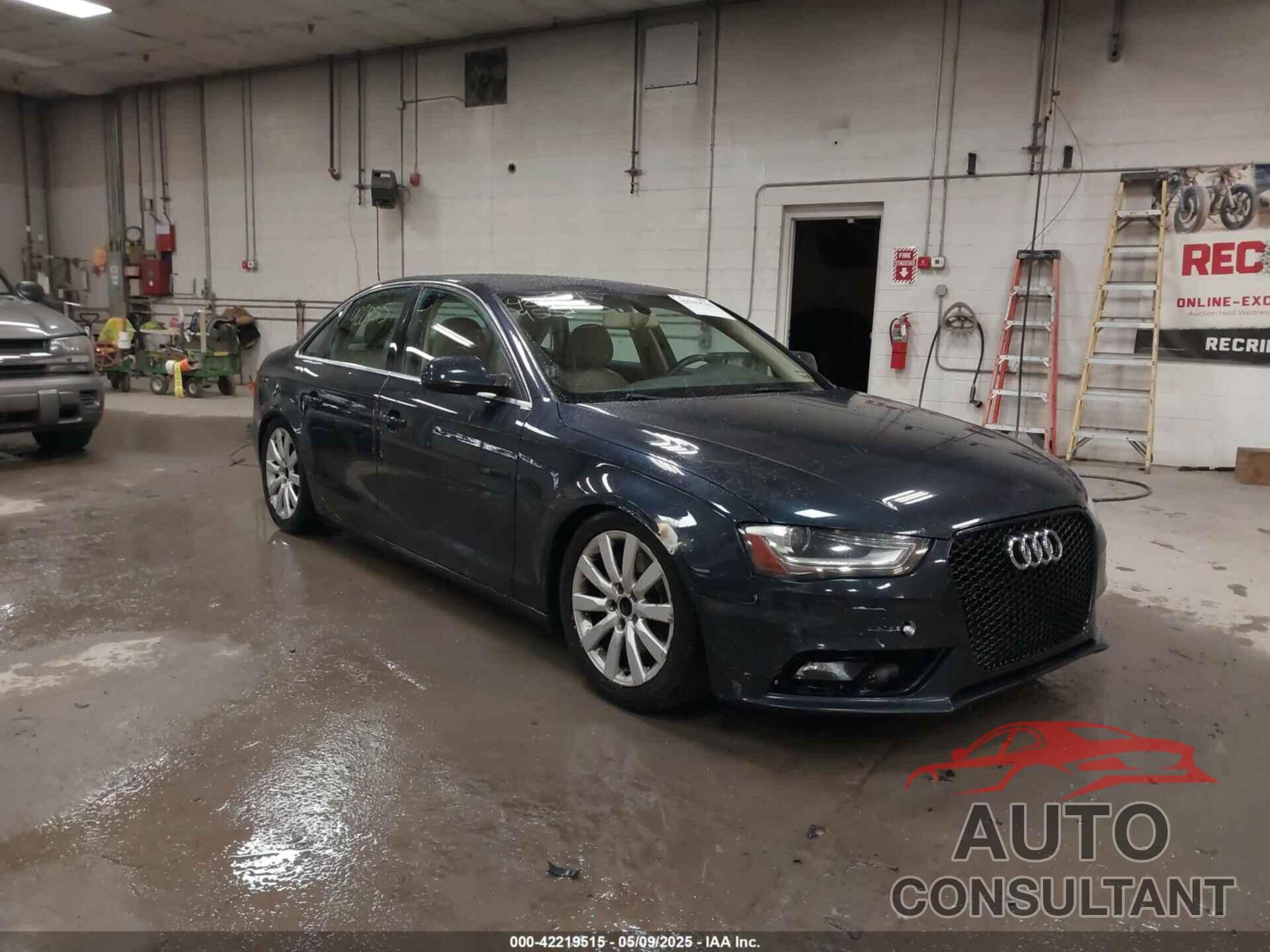 AUDI A4 2013 - WAUDFAFL7DN012126