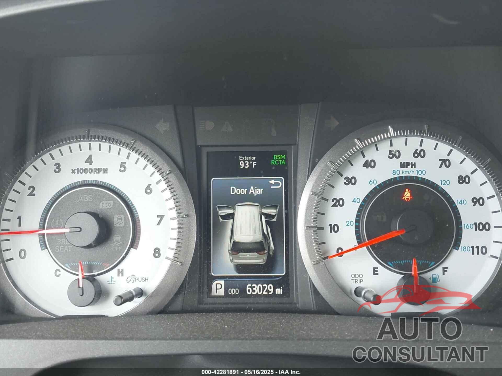 TOYOTA SIENNA 2019 - 5TDXZ3DC0KS990321