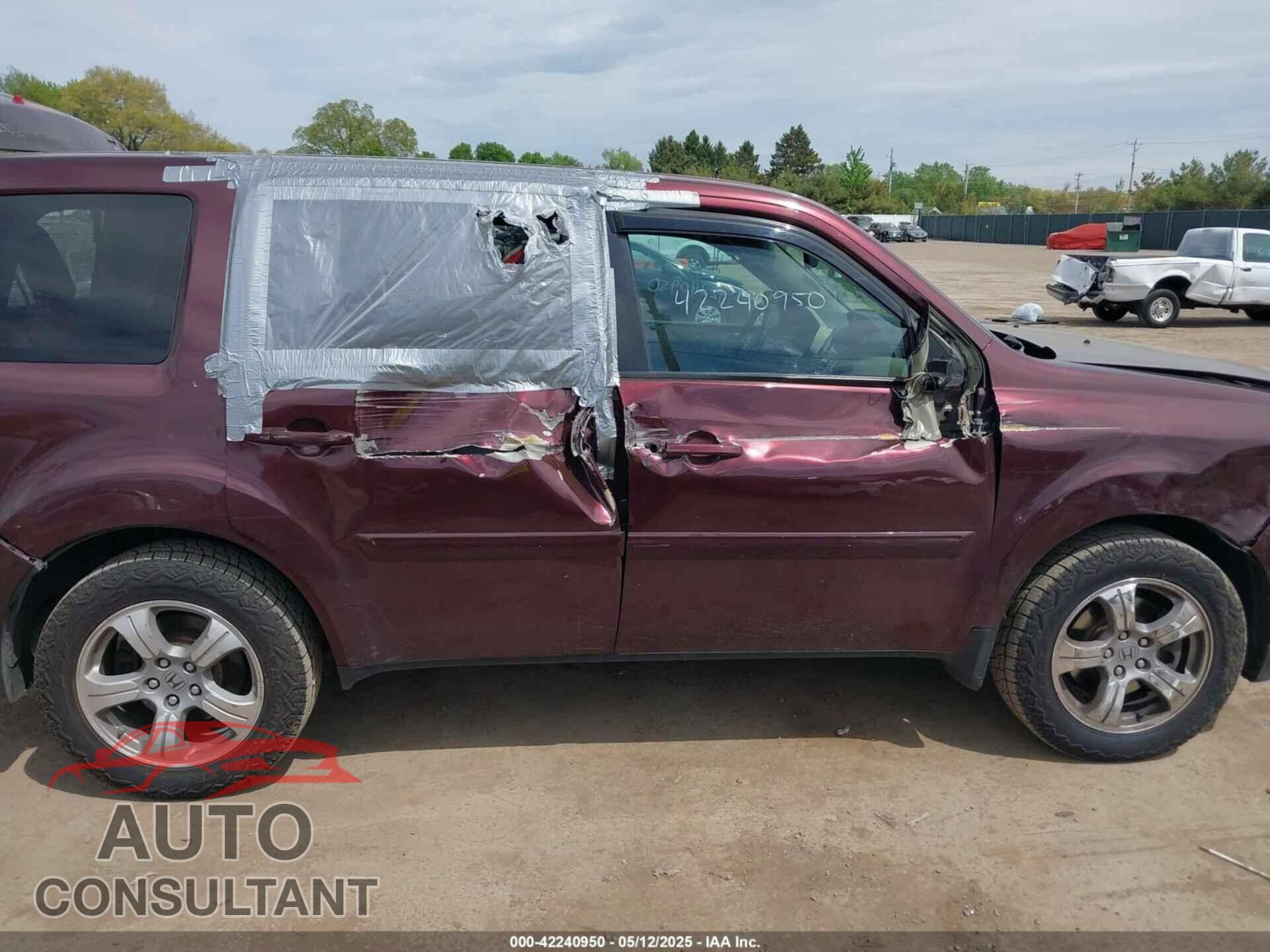 HONDA PILOT 2015 - 5FNYF4H51FB049226