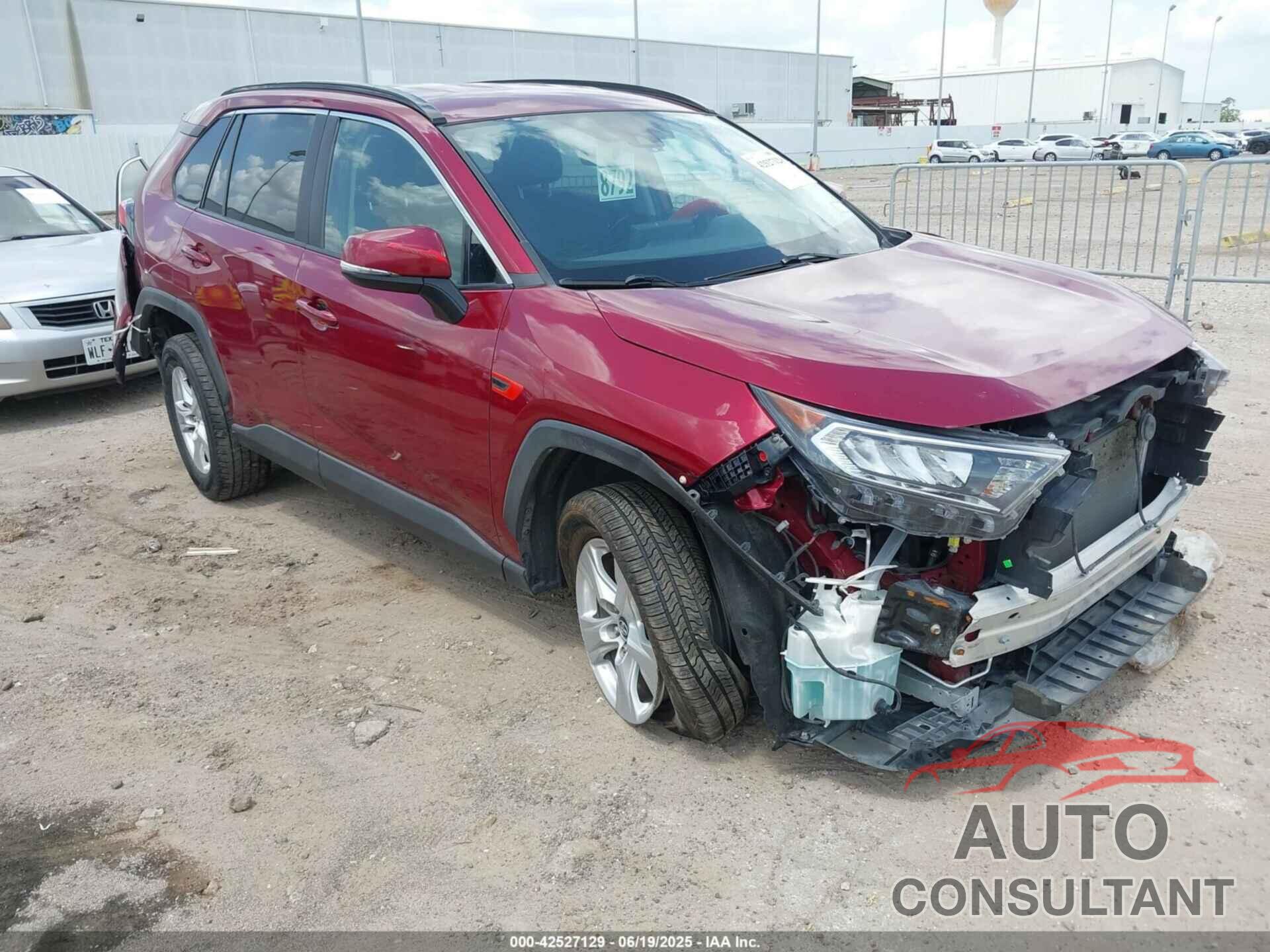 TOYOTA RAV4 2021 - 2T3W1RFV6MW106081