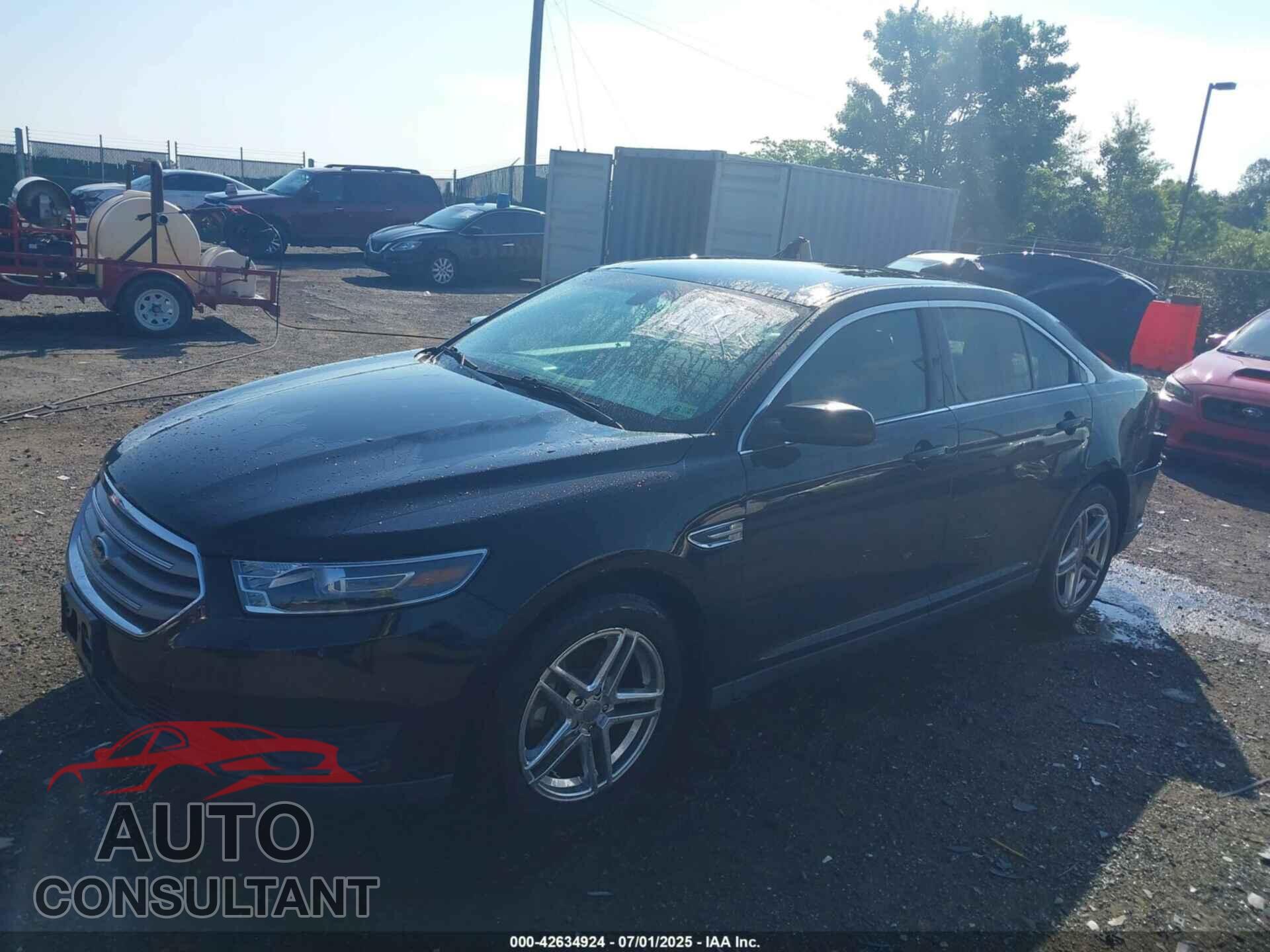 FORD TAURUS 2018 - 1FAHP2D88JG119441
