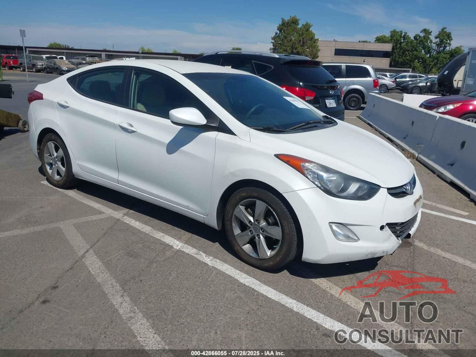 HYUNDAI ELANTRA 2012 - 5NPDH4AE9CH135027