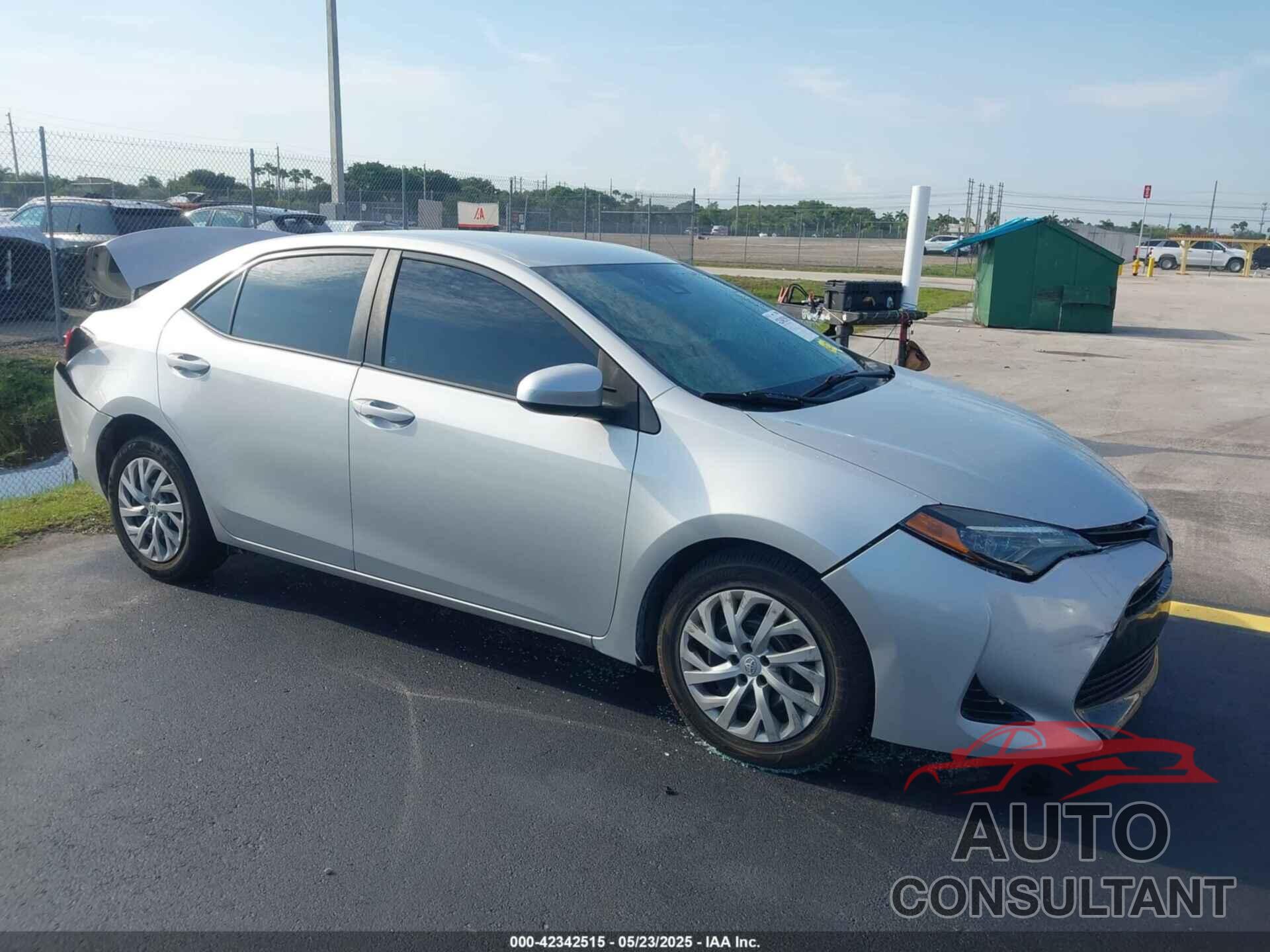 TOYOTA COROLLA 2018 - 2T1BURHE1JC049409