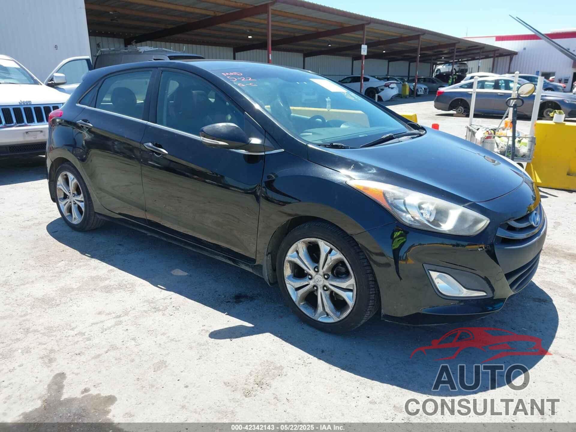 HYUNDAI ELANTRA GT 2013 - KMHD35LE0DU114037