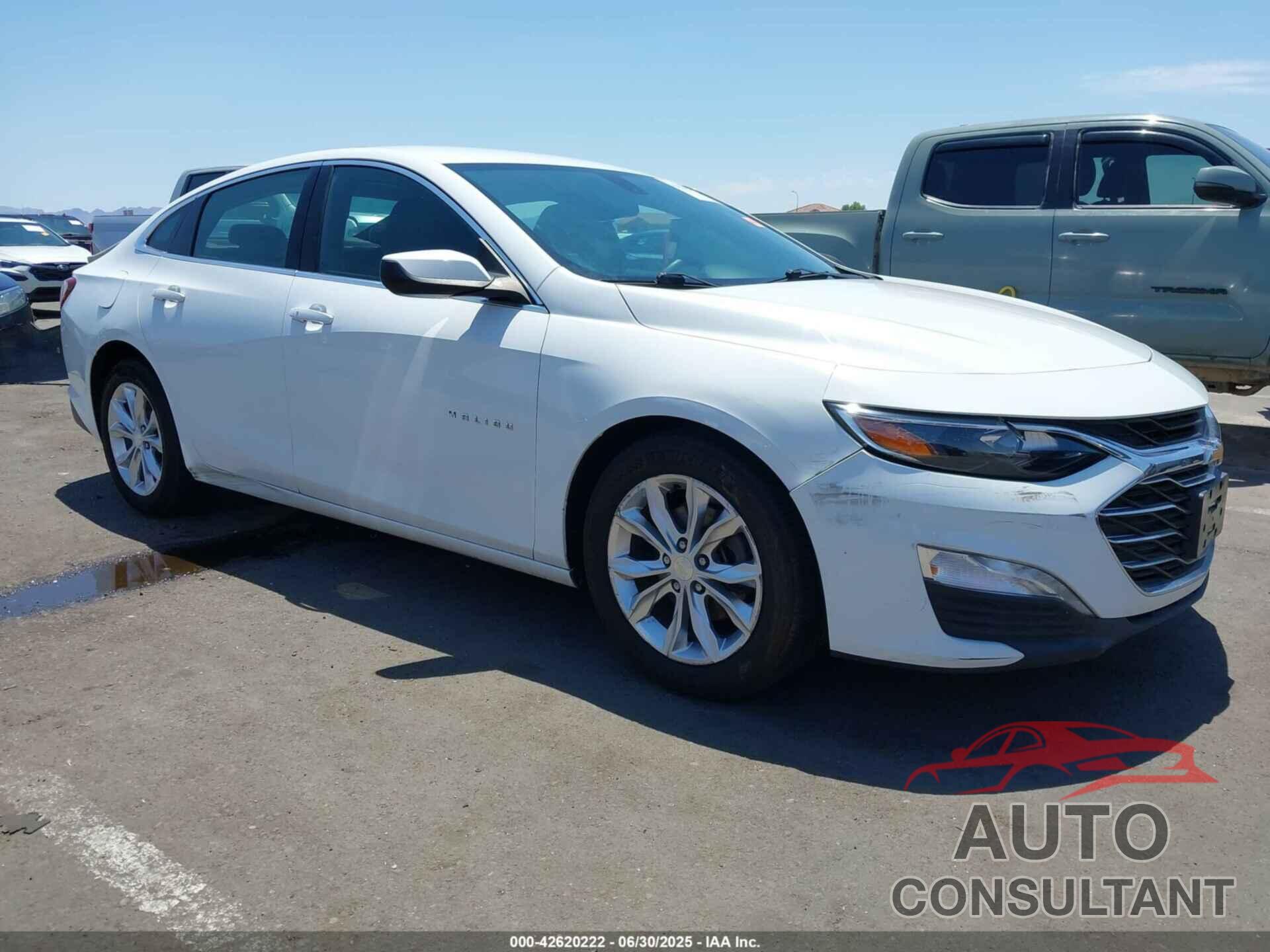 CHEVROLET MALIBU 2019 - 1G1ZD5ST8KF137146
