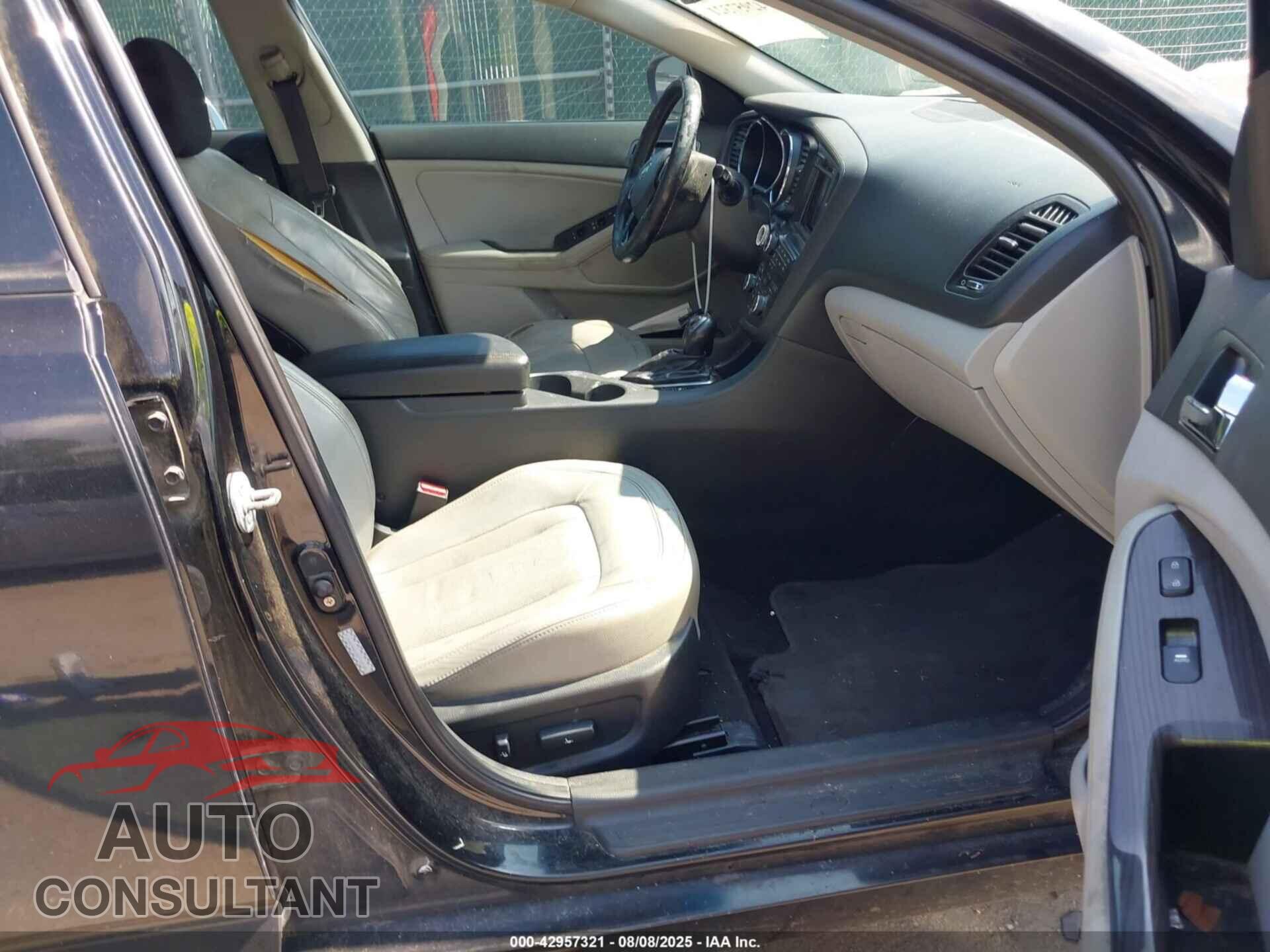 KIA OPTIMA 2011 - KNAGN4A74B5117585