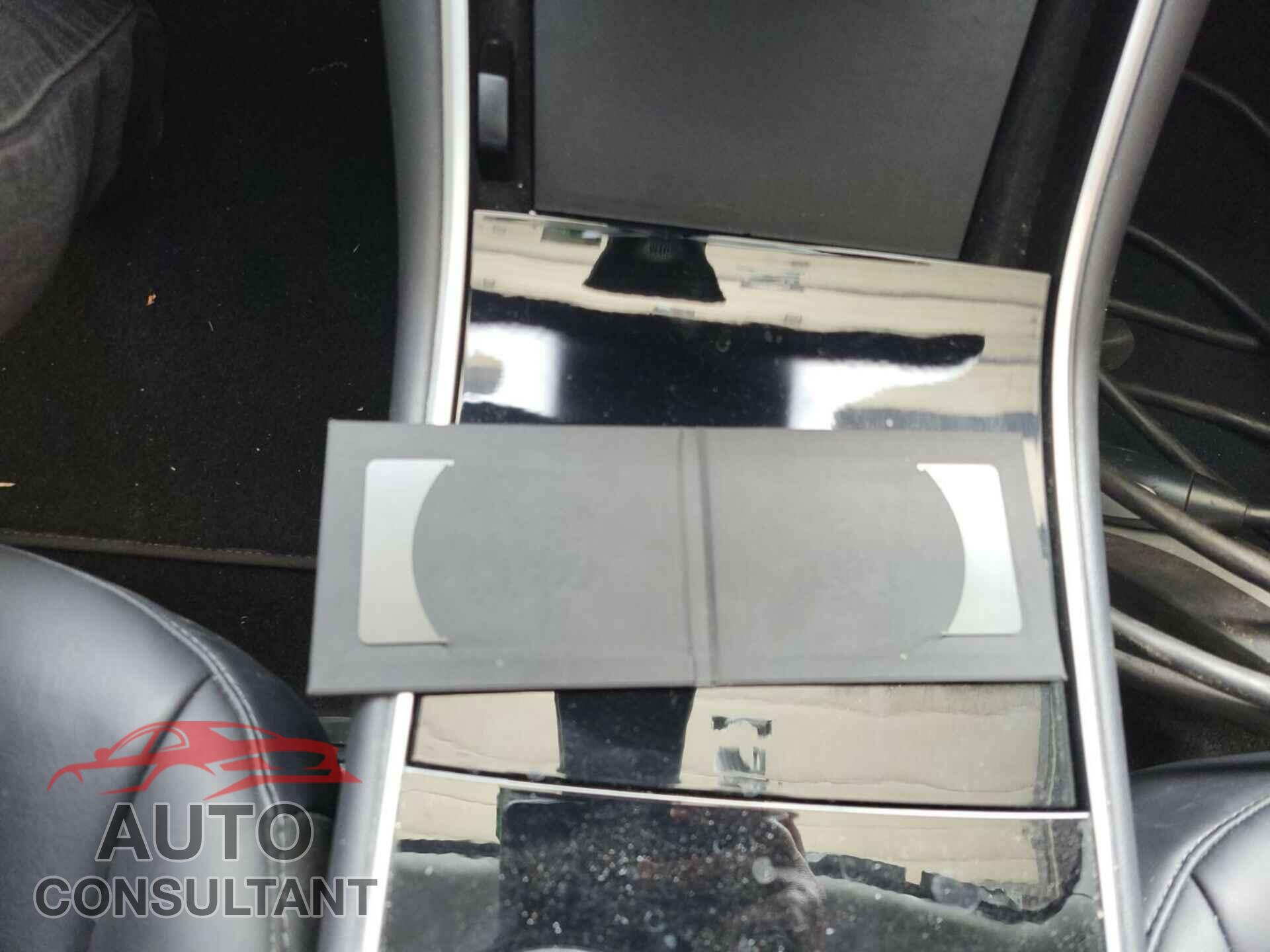TESLA MODEL 3 2020 - 5YJ3E1EB0LF637281
