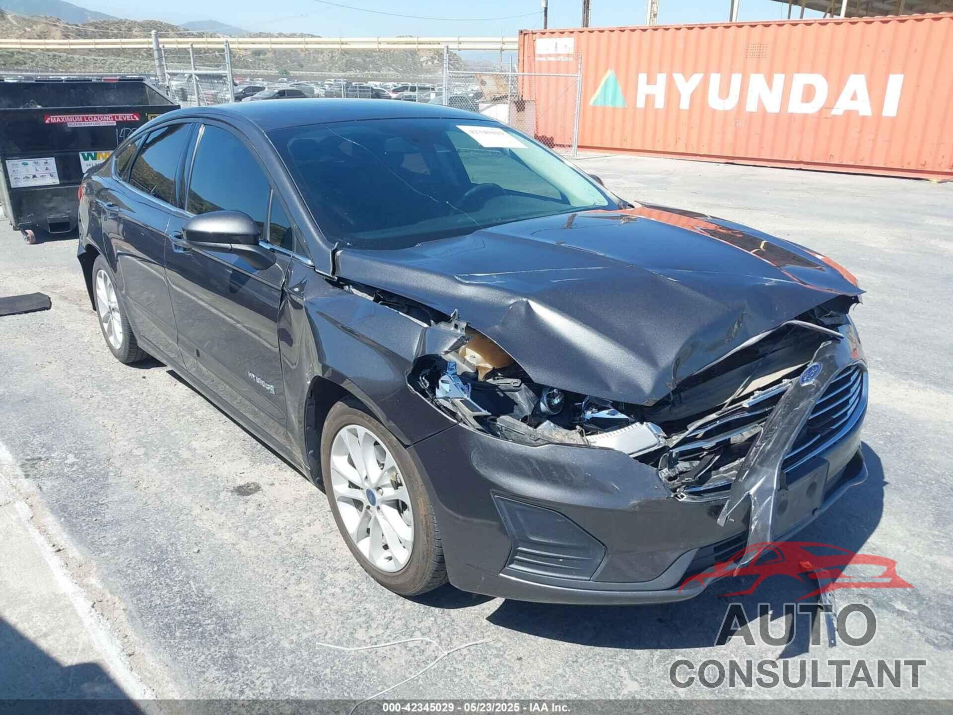 FORD FUSION HYBRID 2019 - 3FA6P0LUXKR174462